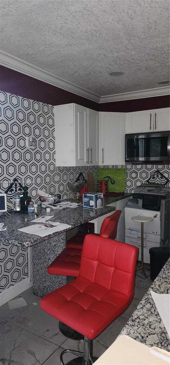 Small Image of 6966 TAFT ST #1, Hollywood Number 44