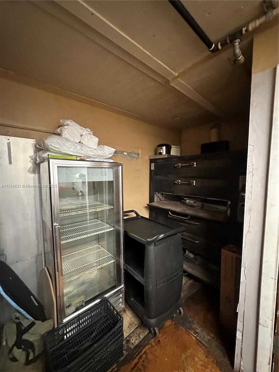 Small Image of 235 NORTH WEST 8TH AVE, Miami Number 13