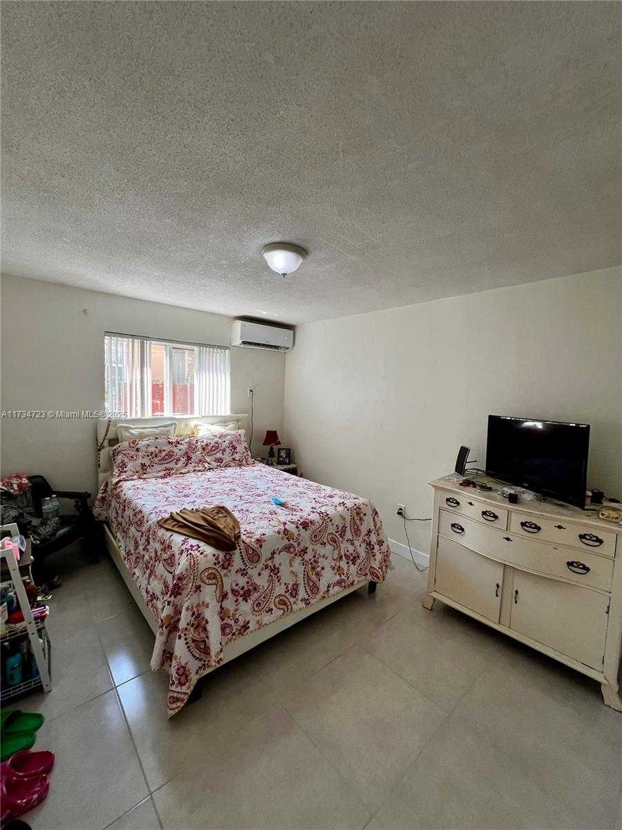 Small Image of 1836 SOUTH WEST 6TH ST, Miami Number 13