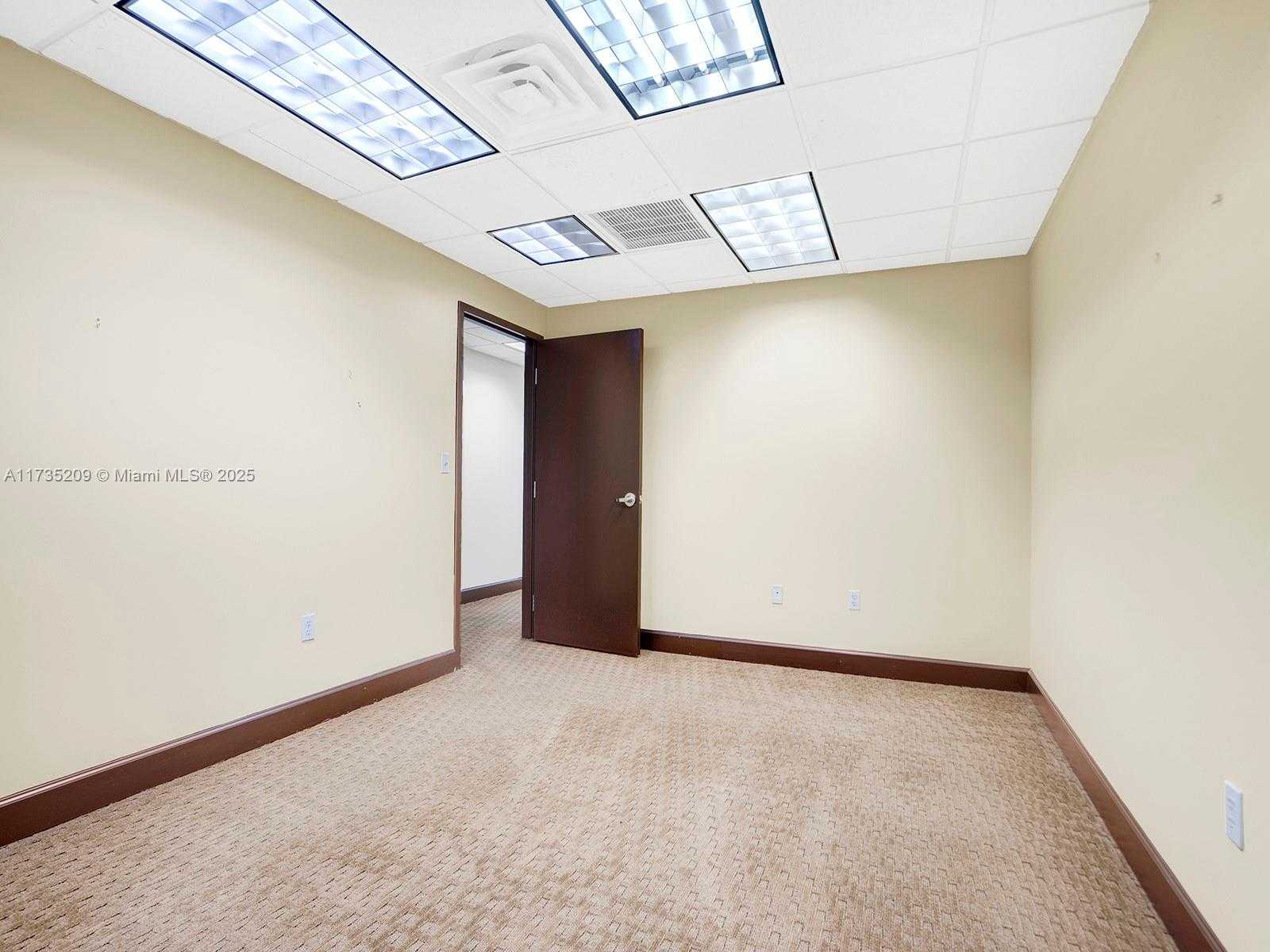 Small Image of 4070 LAGUNA ST, Coral Gables Number 17