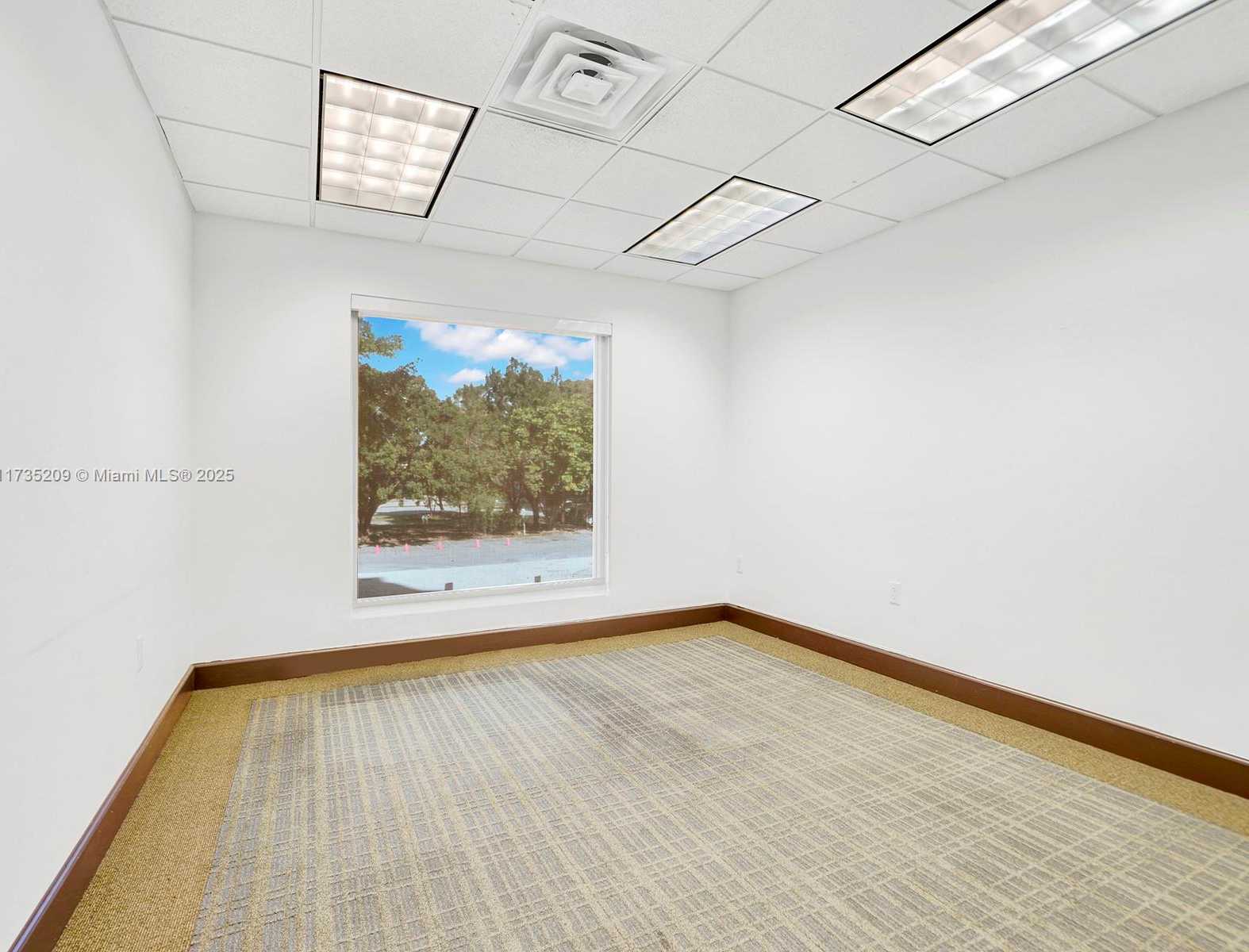 Small Image of 4070 LAGUNA ST, Coral Gables Number 18