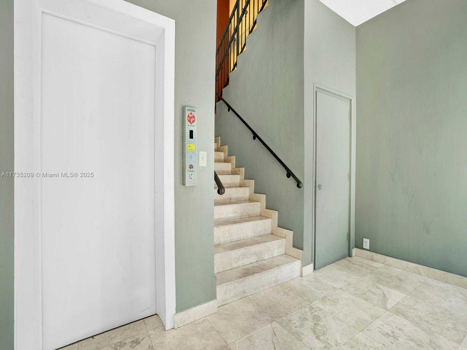 Small Image of 4070 LAGUNA ST, Coral Gables Number 32