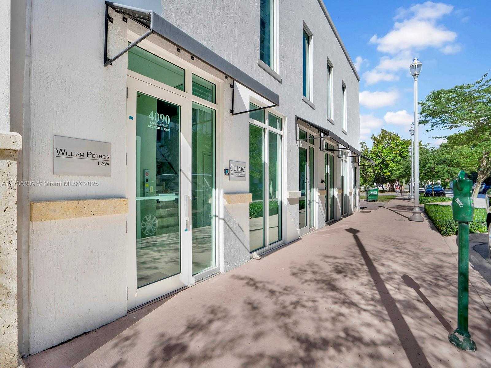 Small Image of 4070 LAGUNA ST, Coral Gables Number 33