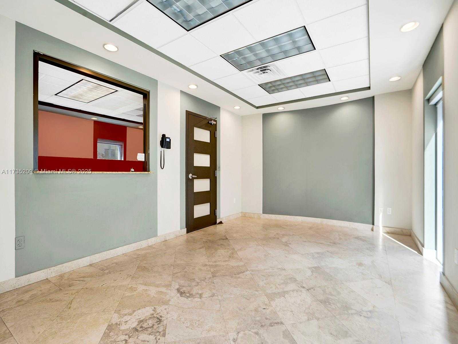 Small Image of 4070 LAGUNA ST, Coral Gables Number 6