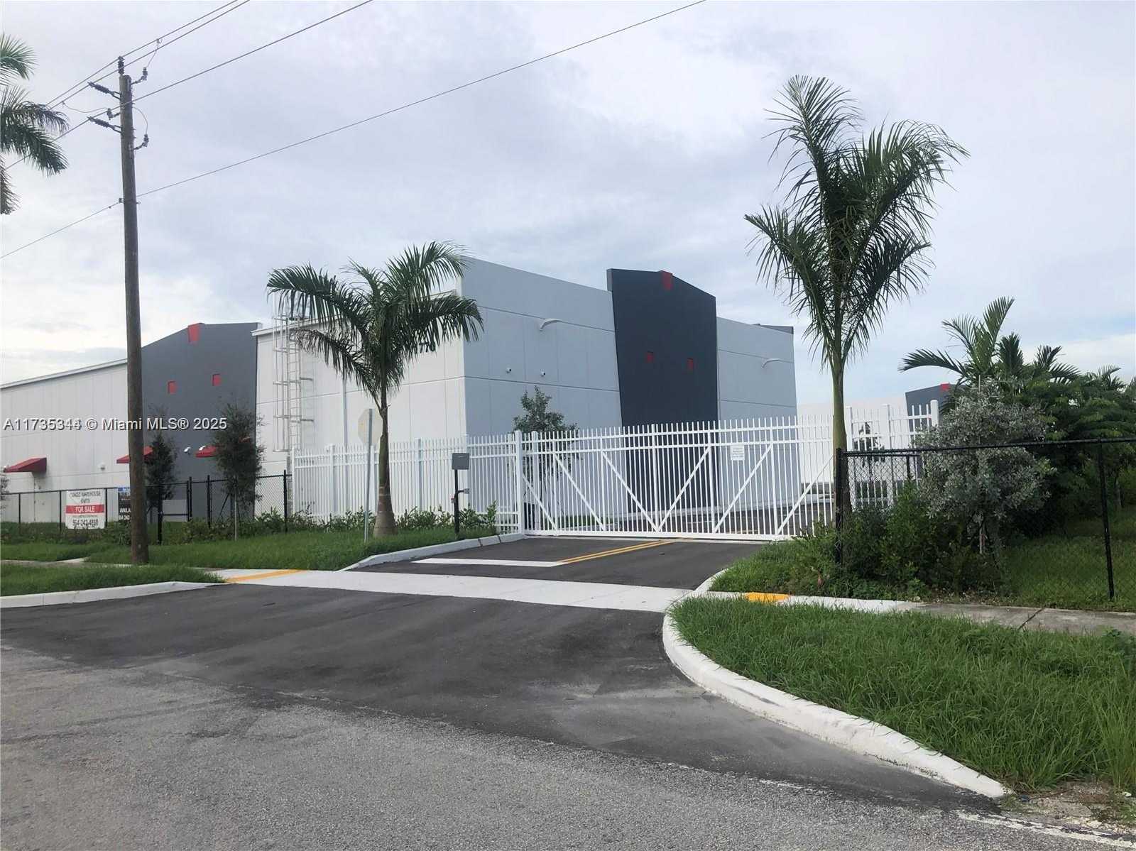 Small Image of 1750 38 AVE #Bay 12, Homestead Number 10