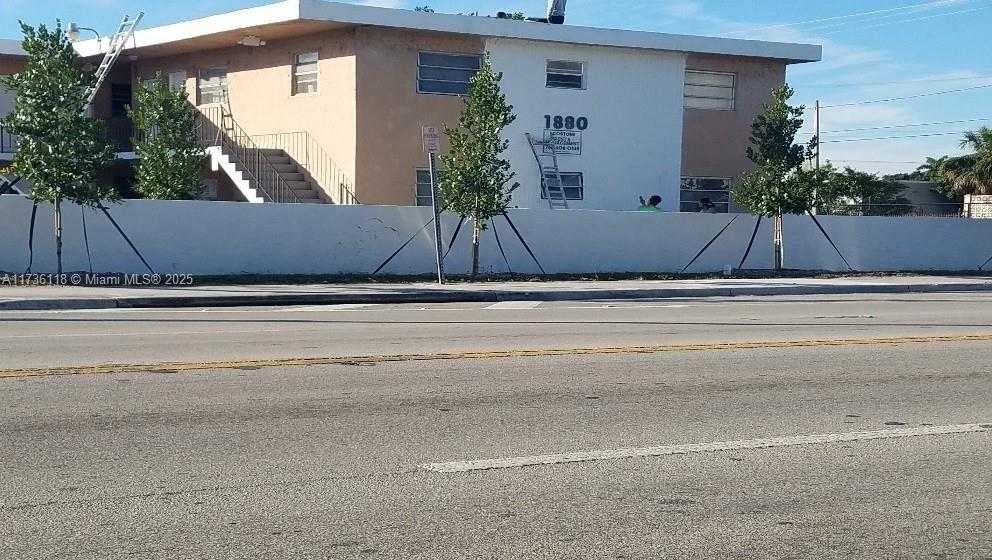 Small Image of 1895 NORTH WEST 35TH ST, Miami Number 9