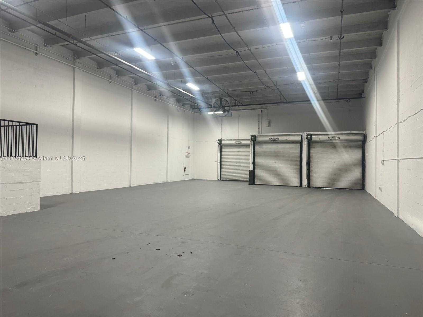 Small Image of 6015 NORTH WEST 87TH AVE, Miami Number 2