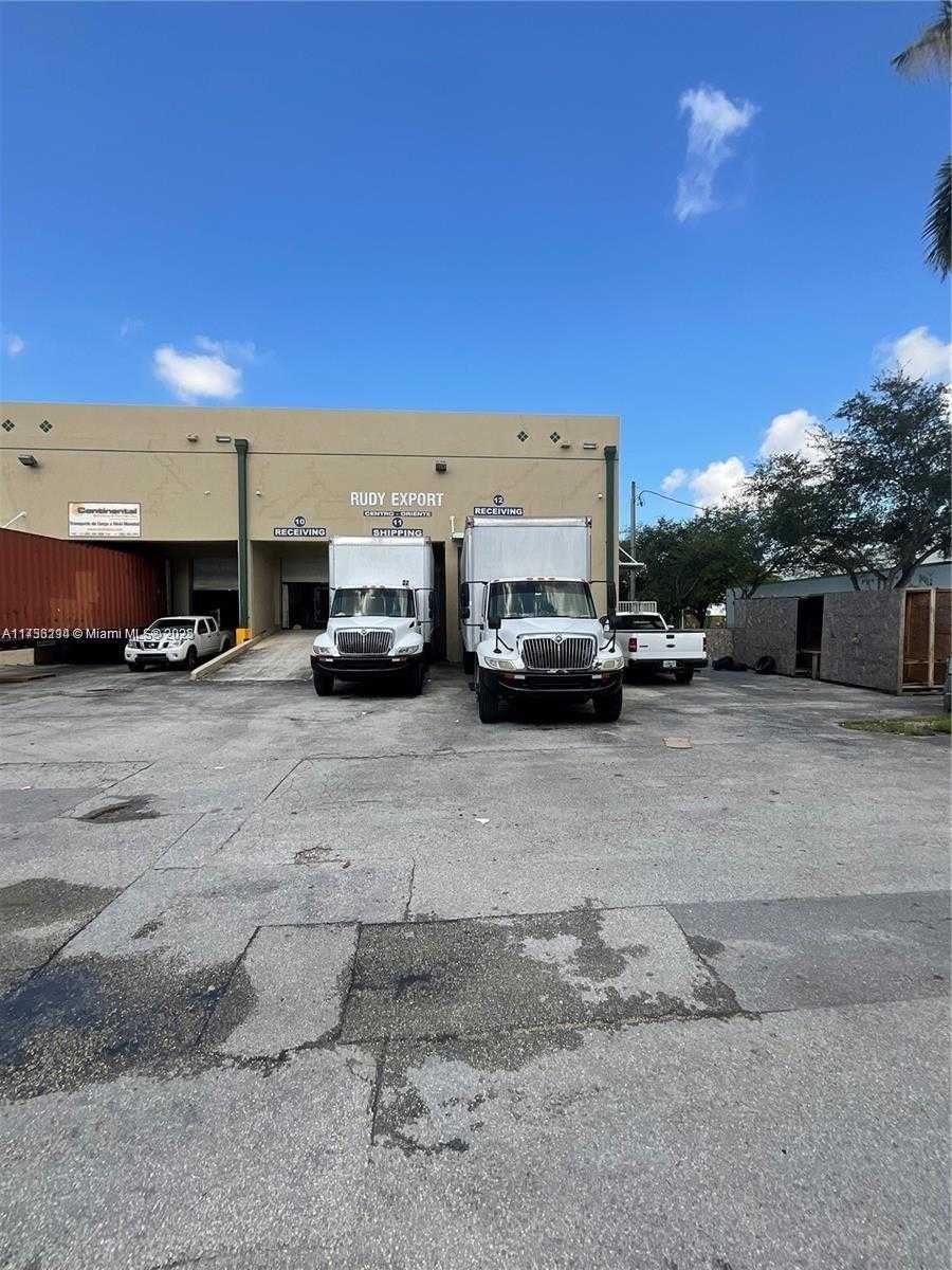 Small Image of 6015 NORTH WEST 87TH AVE, Miami Number 20