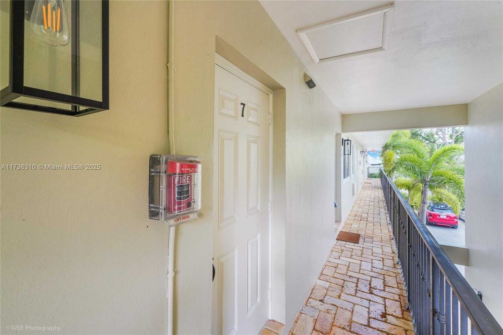 Small Image of 35 ANTILLA AVE, Coral Gables Number 6