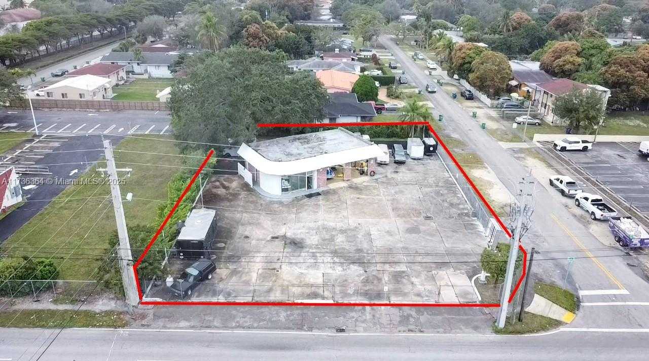 Small Image of 11580 NORTH EAST 2ND AVE, Miami Number 4