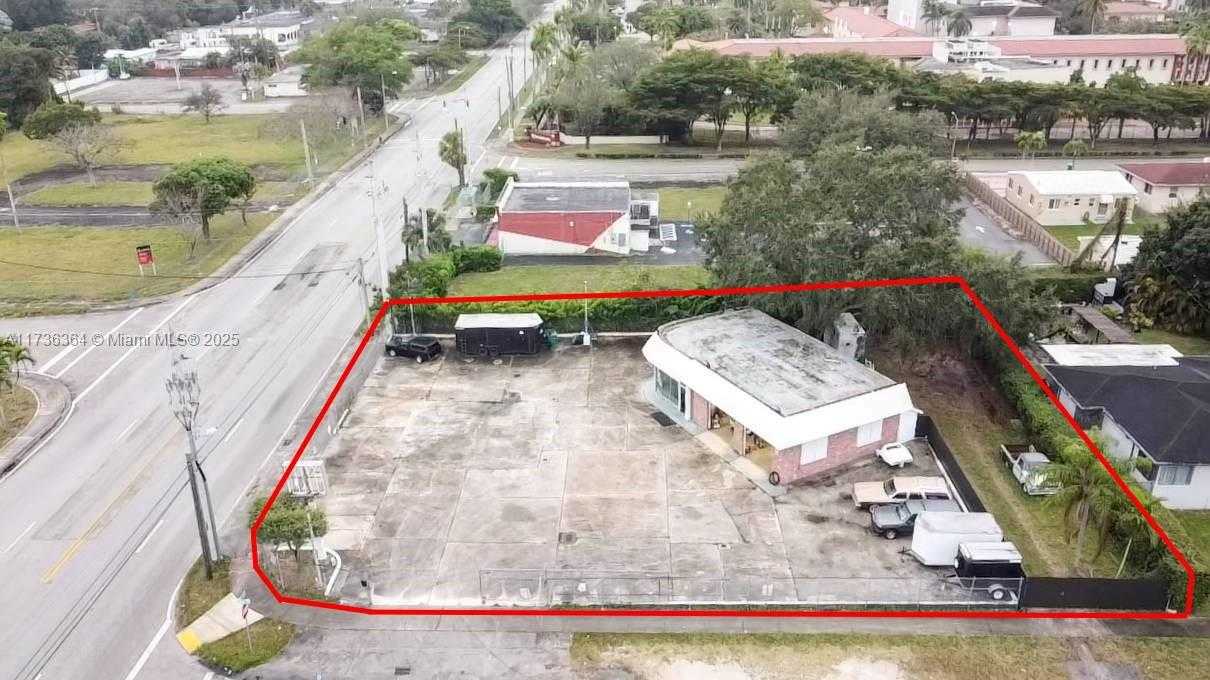 Small Image of 11580 NORTH EAST 2ND AVE, Miami Number 5
