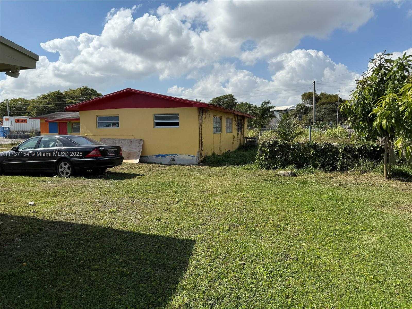 Small Image of 190 NORTH WEST 163RD ST, Miami Number 21