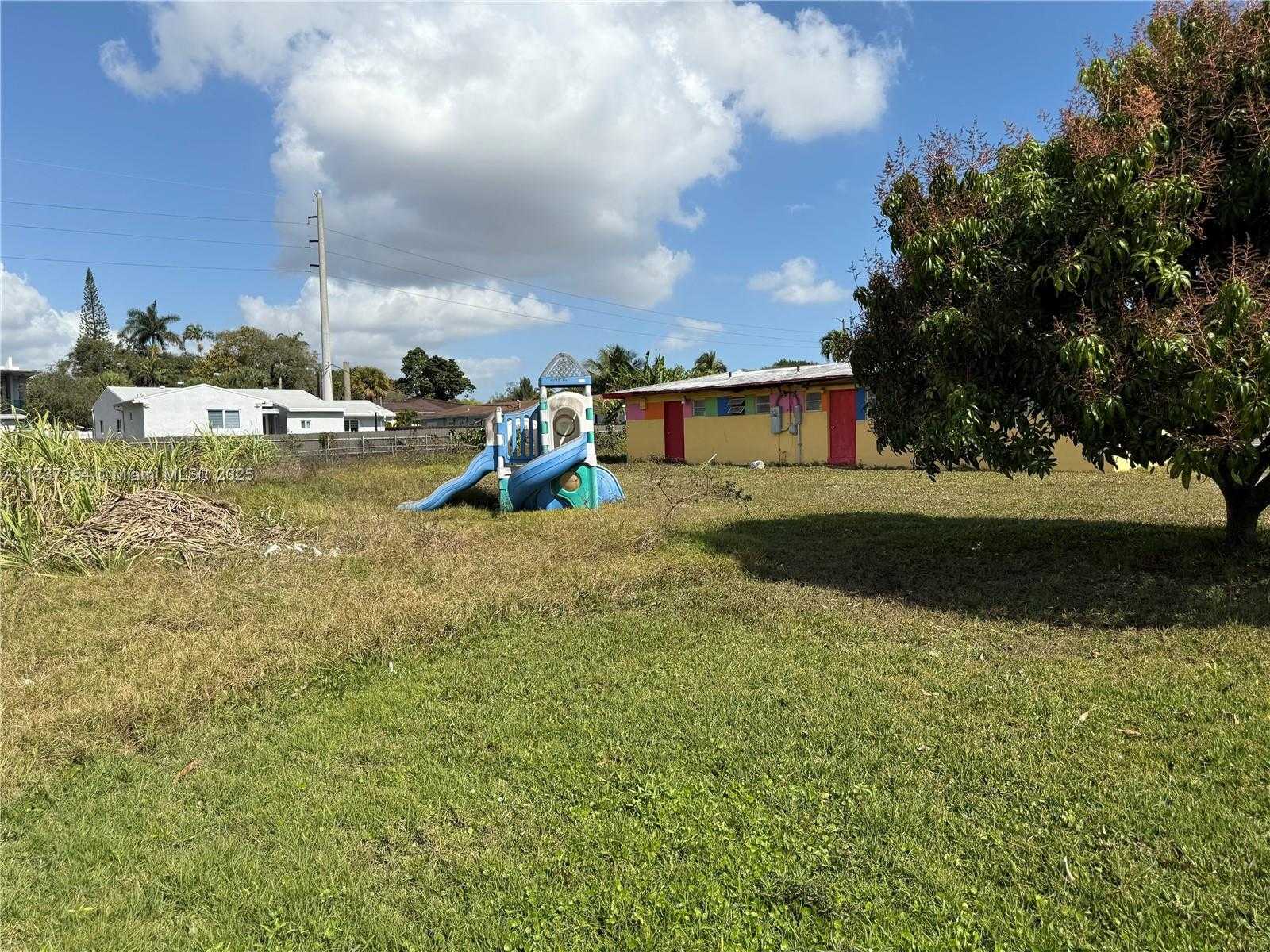 Small Image of 190 NORTH WEST 163RD ST, Miami Number 23