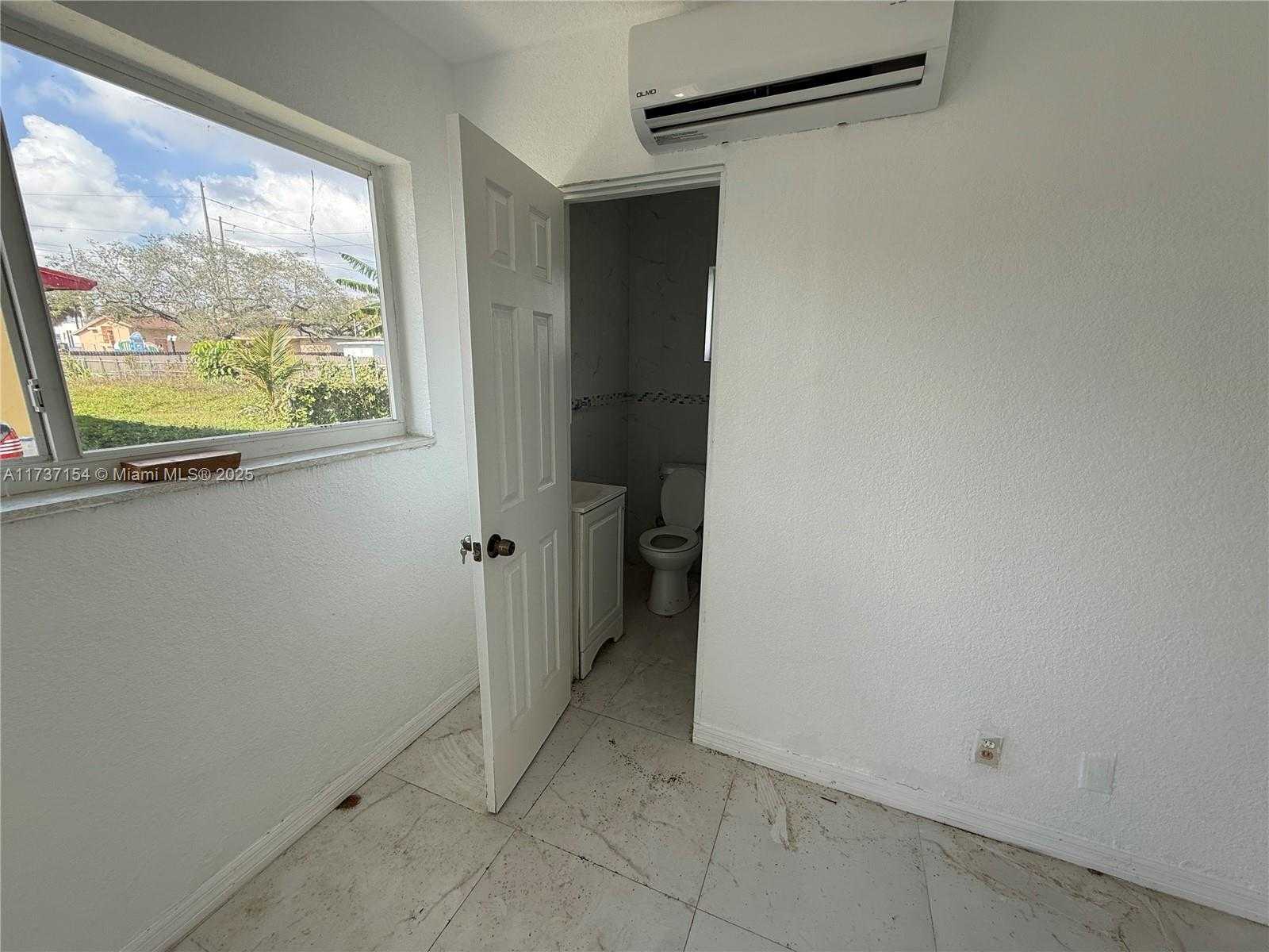 Small Image of 190 NORTH WEST 163RD ST, Miami Number 25