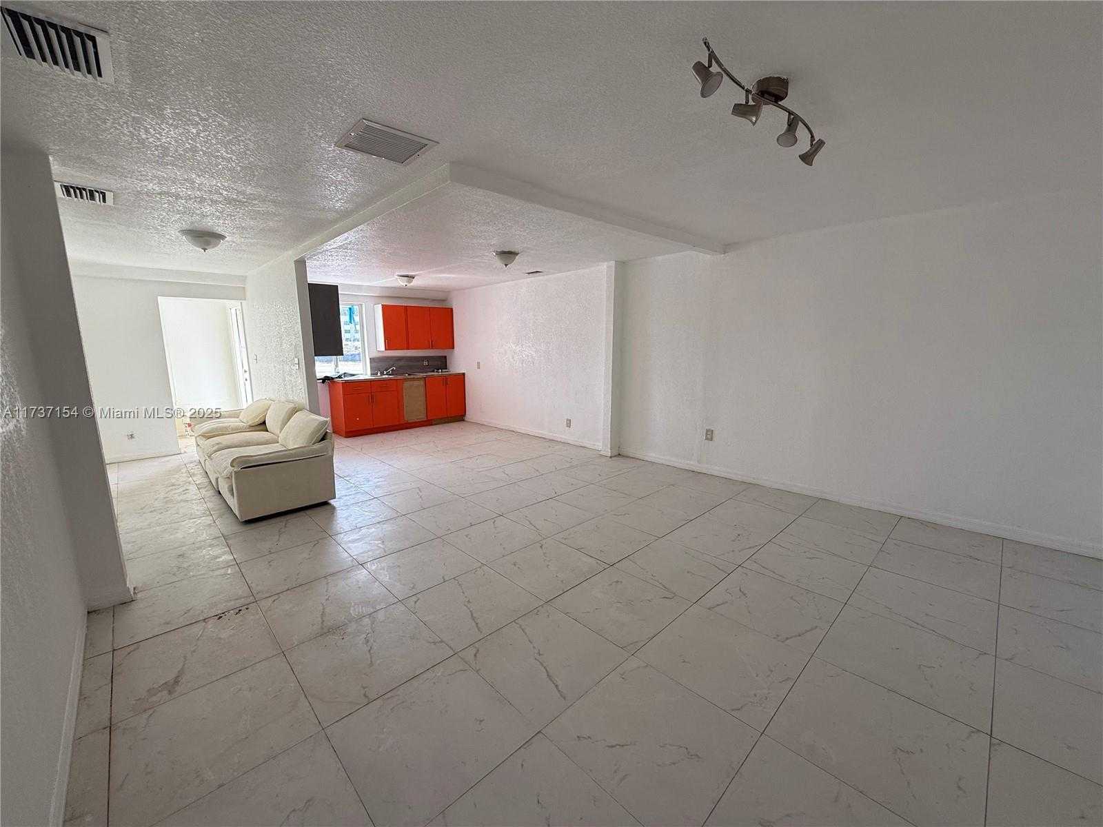 Small Image of 190 NORTH WEST 163RD ST, Miami Number 28