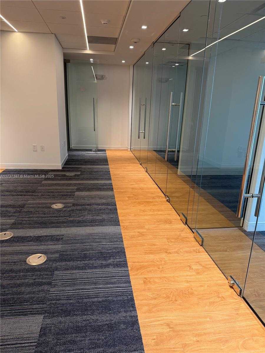 Small Image of 800 NORTH FEDERAL HWY #908, Hallandale Beach Number 3