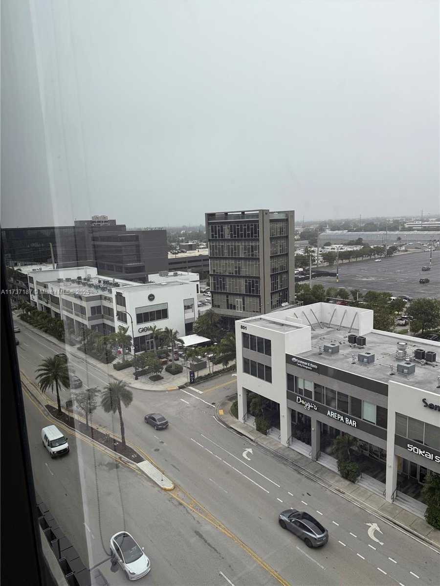 Small Image of 800 NORTH FEDERAL HWY #908, Hallandale Beach Number 7