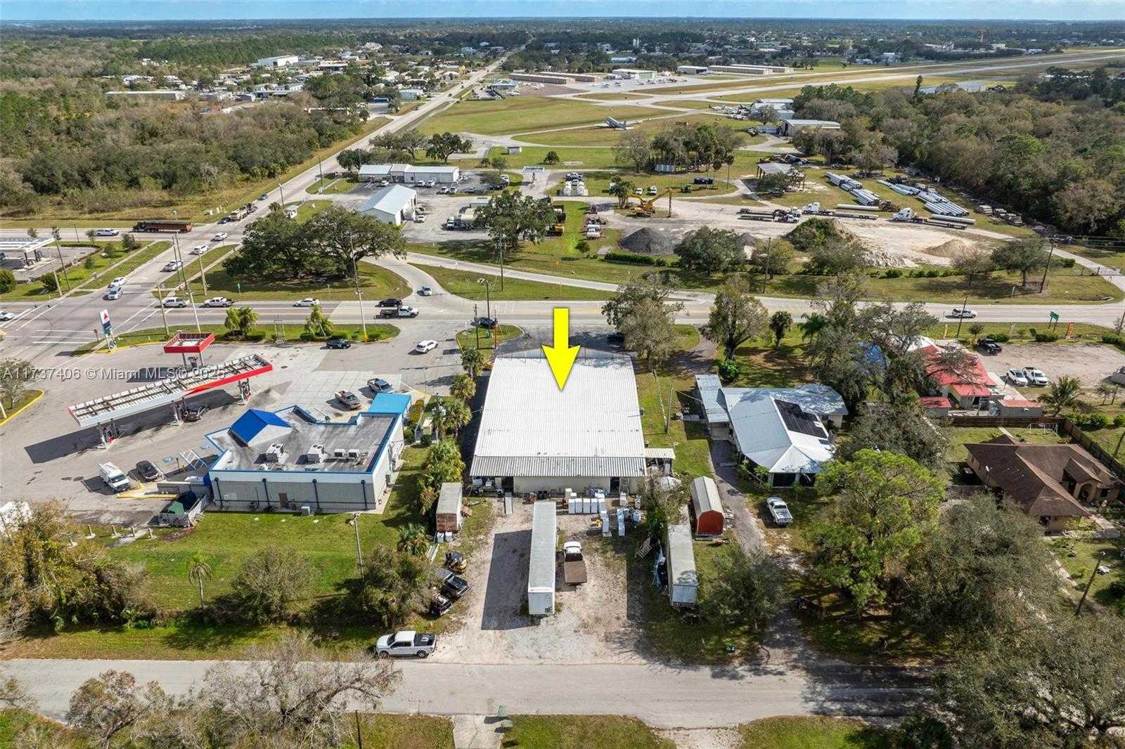 Small Image of 1060 FL-29, LaBelle, FL 33935, USA Number 26