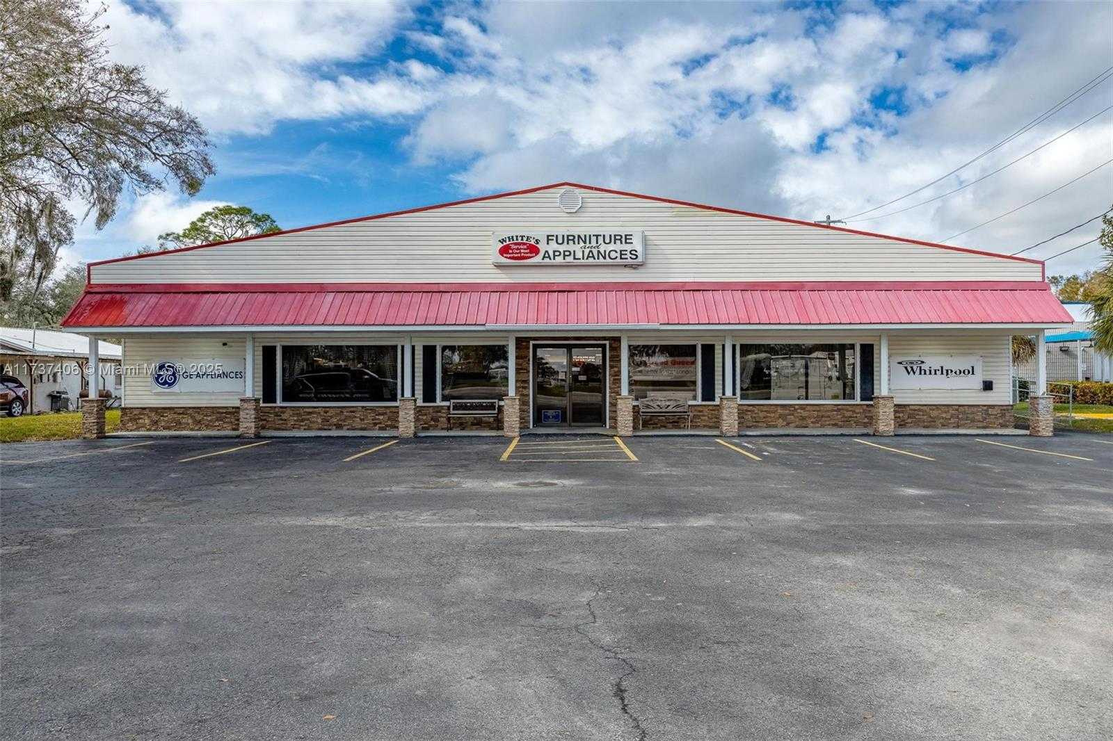 Small Image of 1060 FL-29, LaBelle, FL 33935, USA Number 5