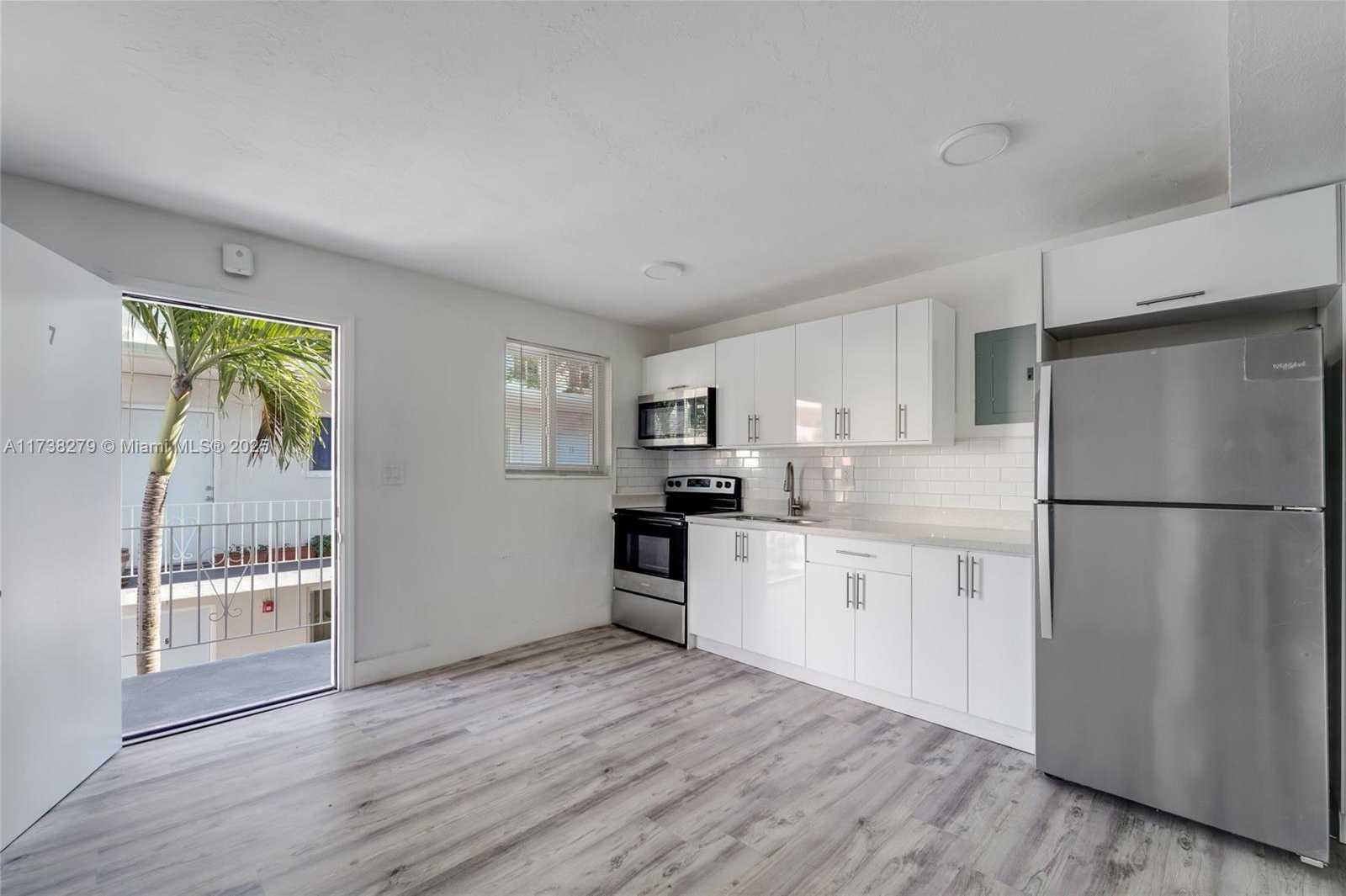 Small Image of 1630 NORTH WEST 18TH ST, Miami Number 10