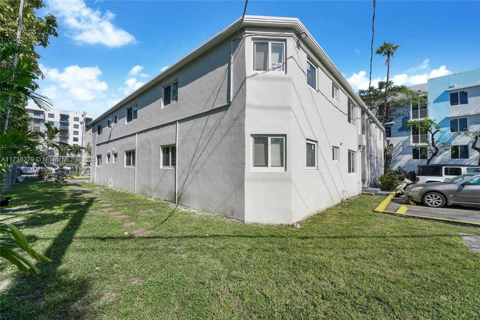 Small Image of 1630 NORTH WEST 18TH ST, Miami Number 15