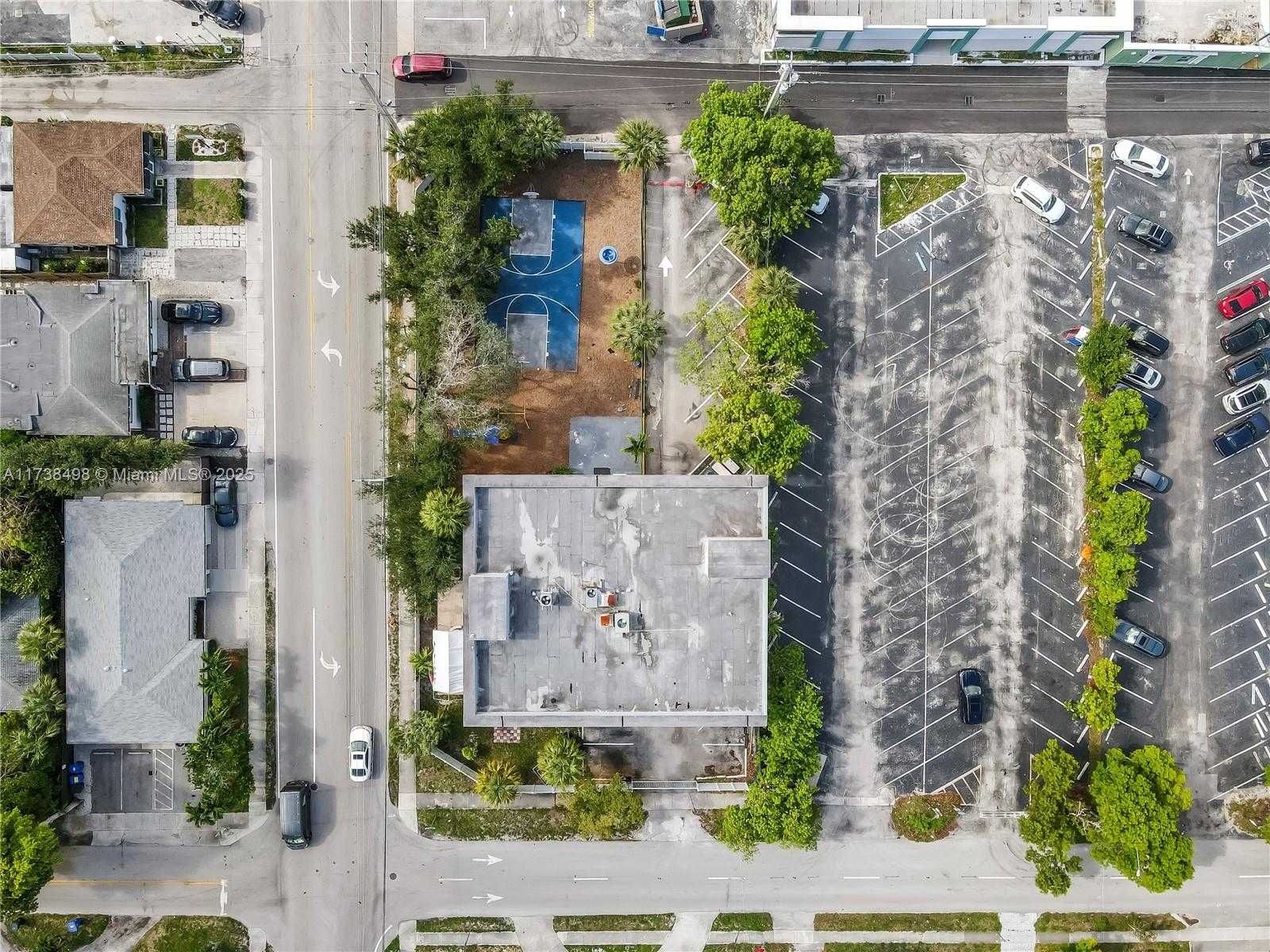 Small Image of 2751 VAN BUREN ST, Hollywood Number 6