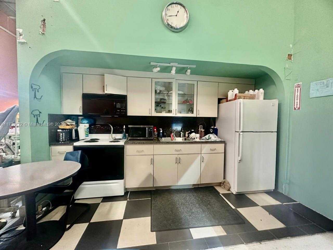 Small Image of 1751 WEST 38TH PL #1004A, Hialeah Number 10