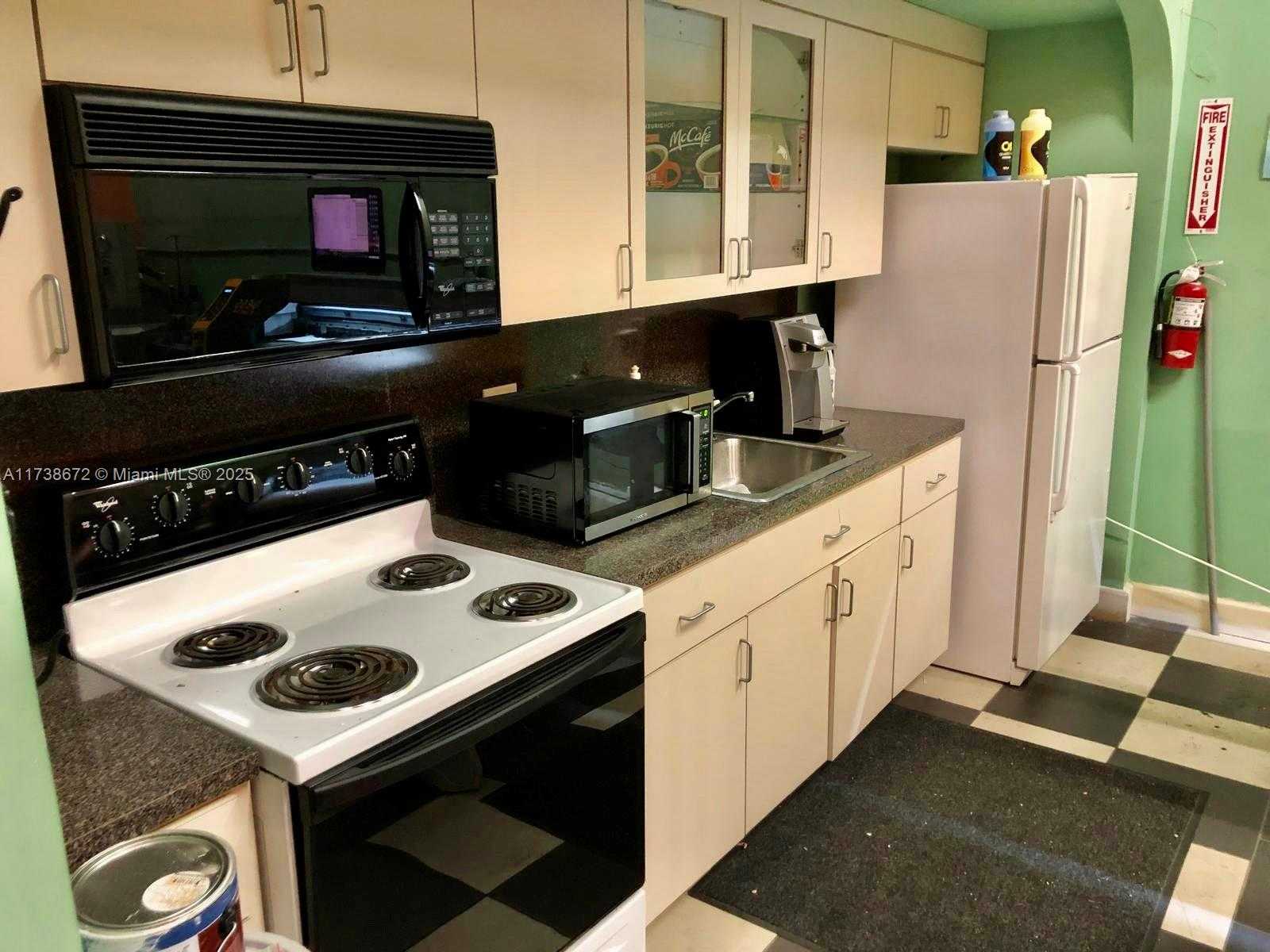 Small Image of 1751 WEST 38TH PL #1004A, Hialeah Number 11