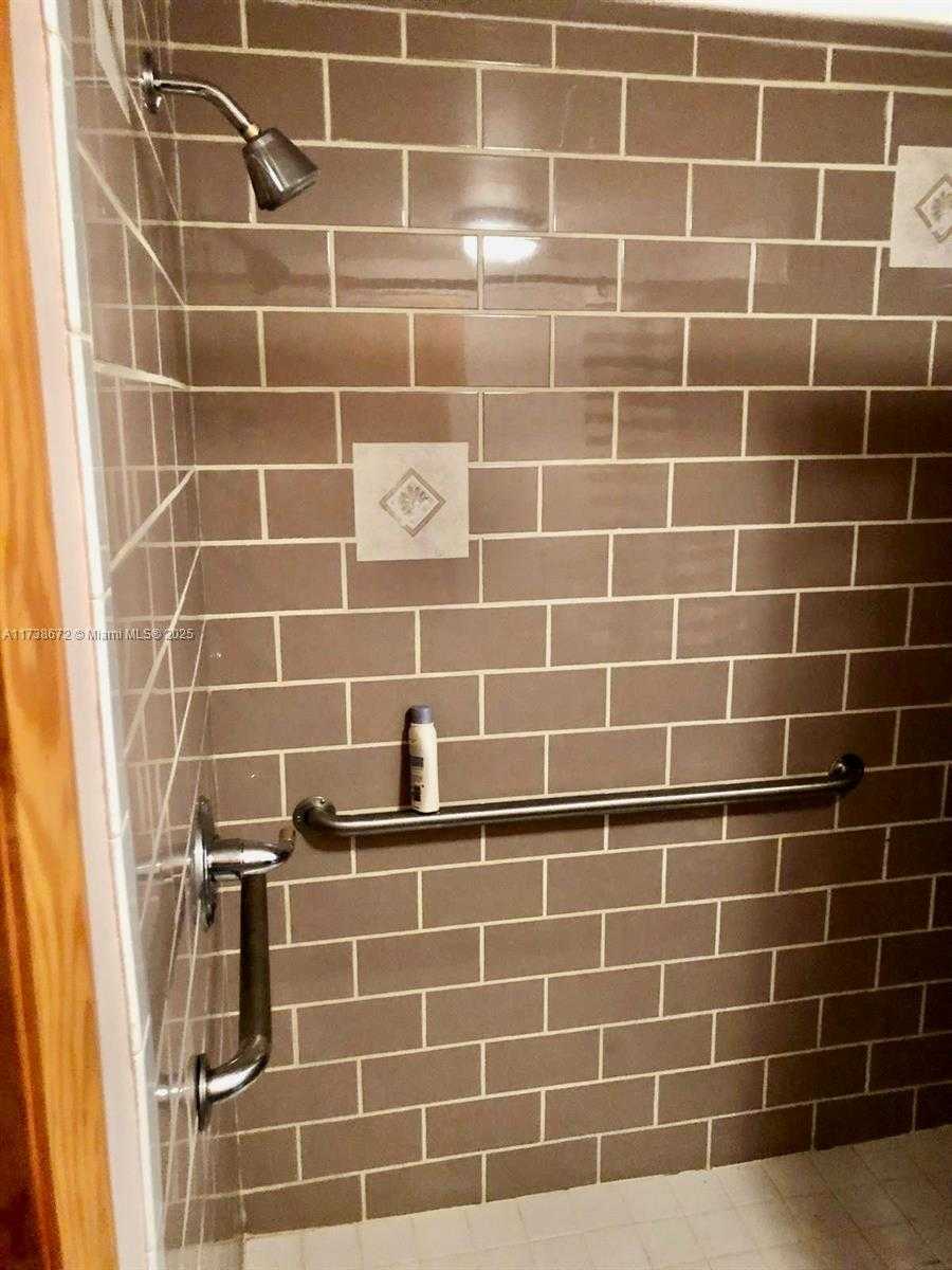 Small Image of 1751 WEST 38TH PL #1004A, Hialeah Number 18