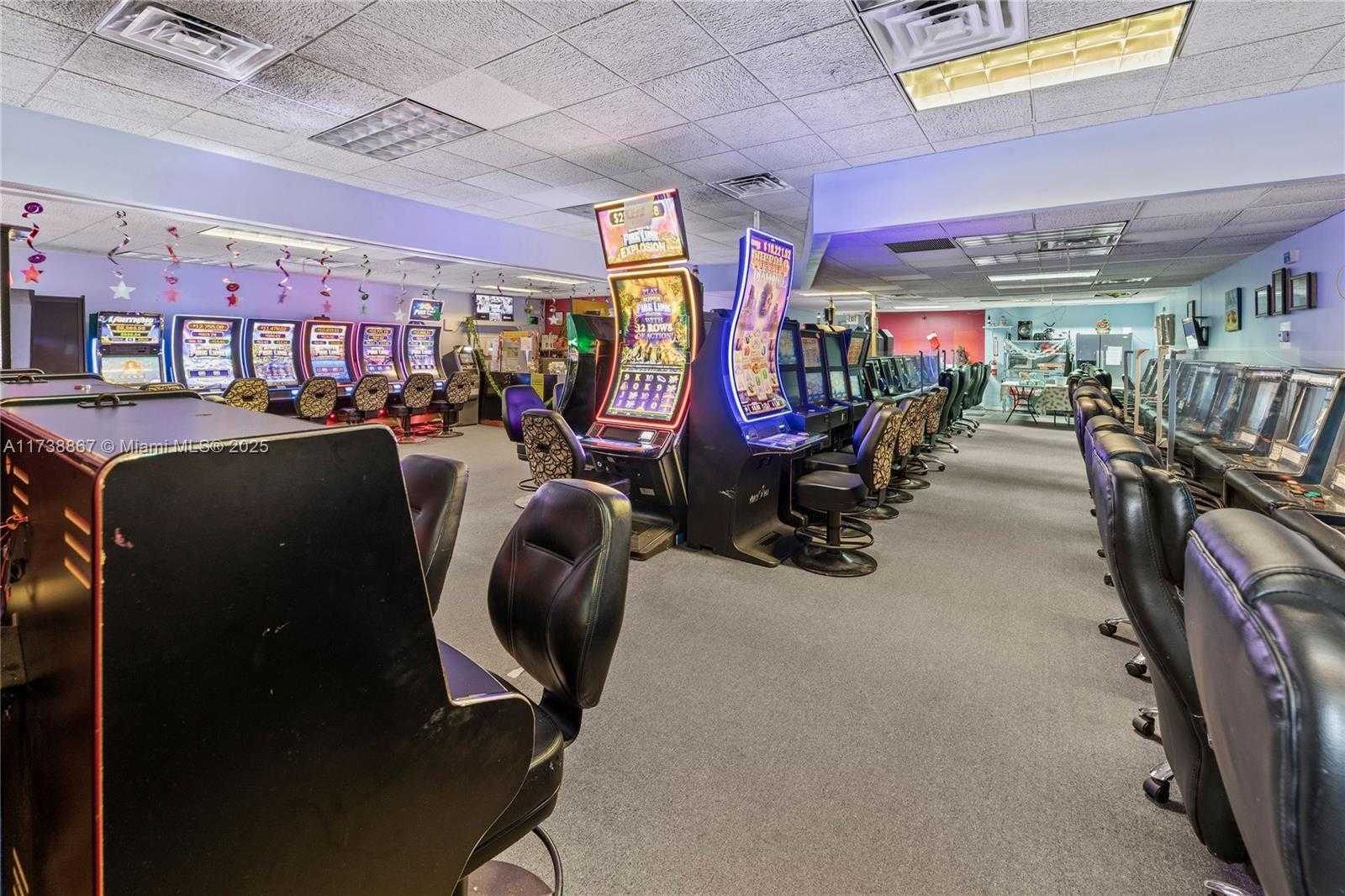 Small Image of 5750 #5750 & 5776, West Palm Beach Number 3