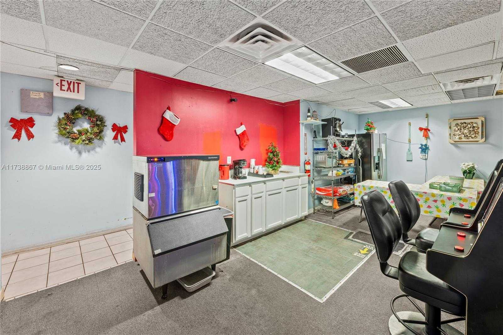 Small Image of 5750 #5750 & 5776, West Palm Beach Number 4
