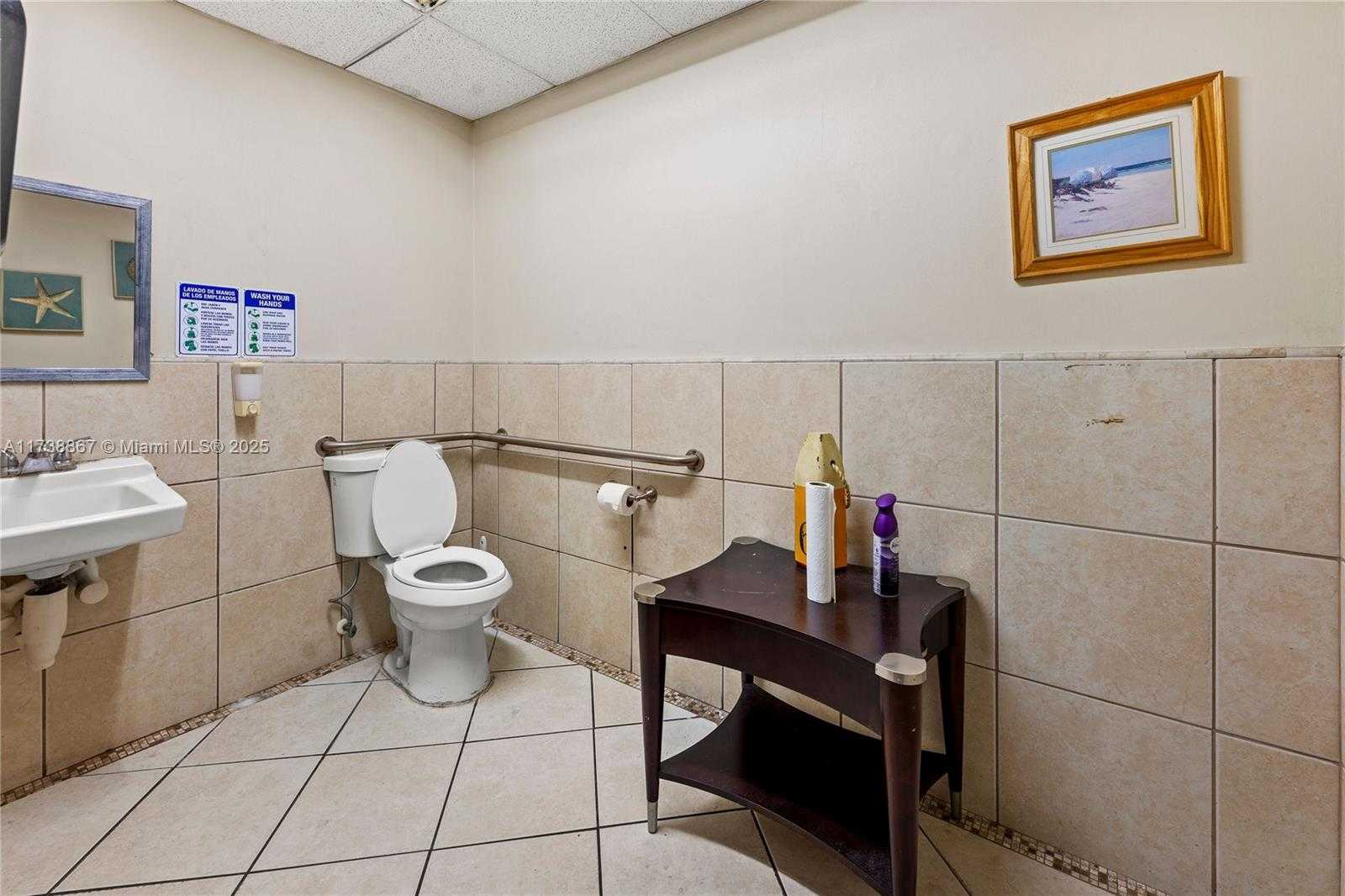 Small Image of 5750 #5750 & 5776, West Palm Beach Number 6