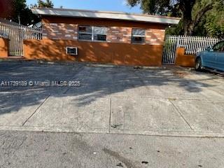 Small Image of 233, Miami Number 2