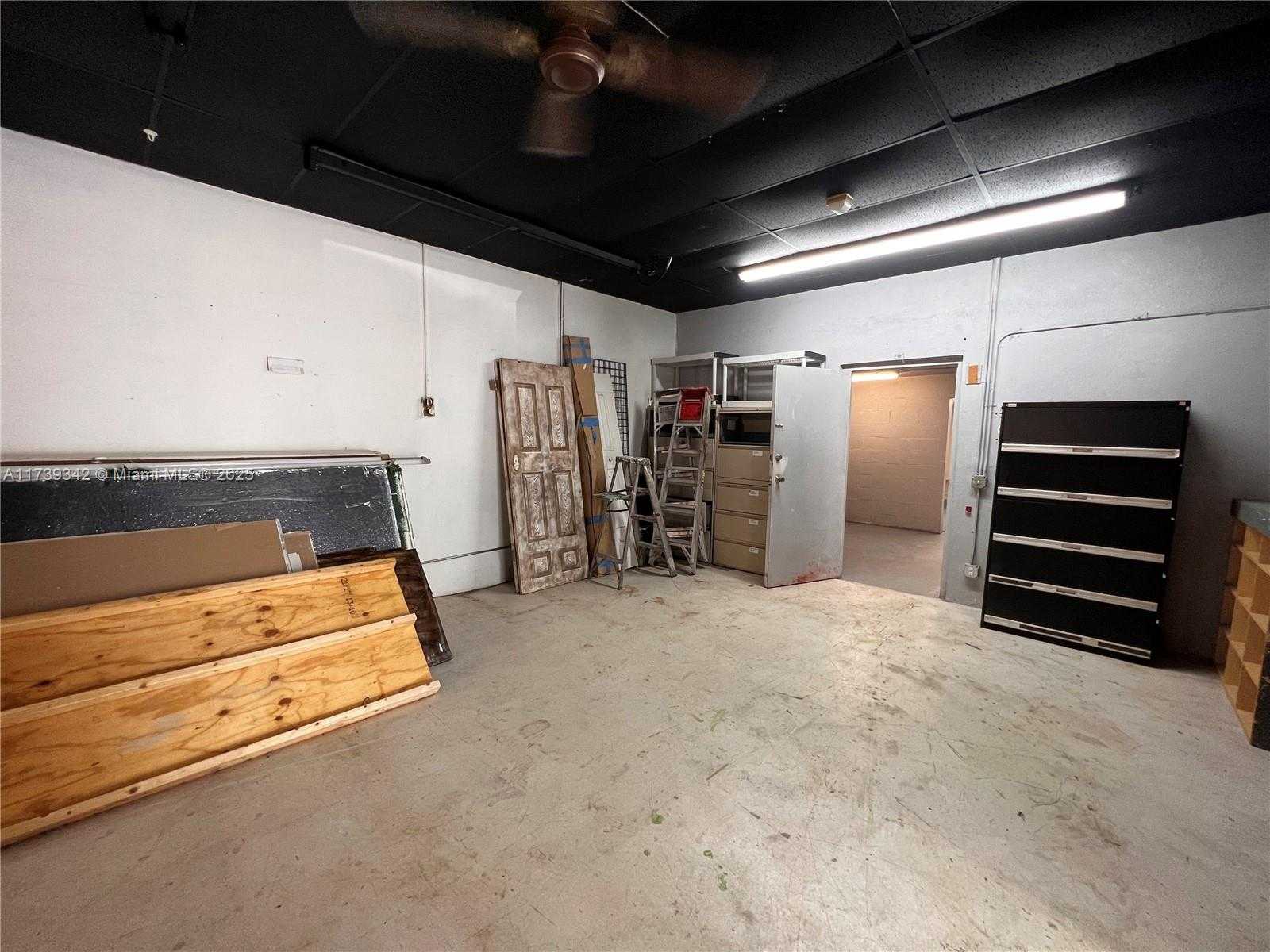 Small Image of 1100 SOUTH DIXIE HWY, Hollywood Number 21