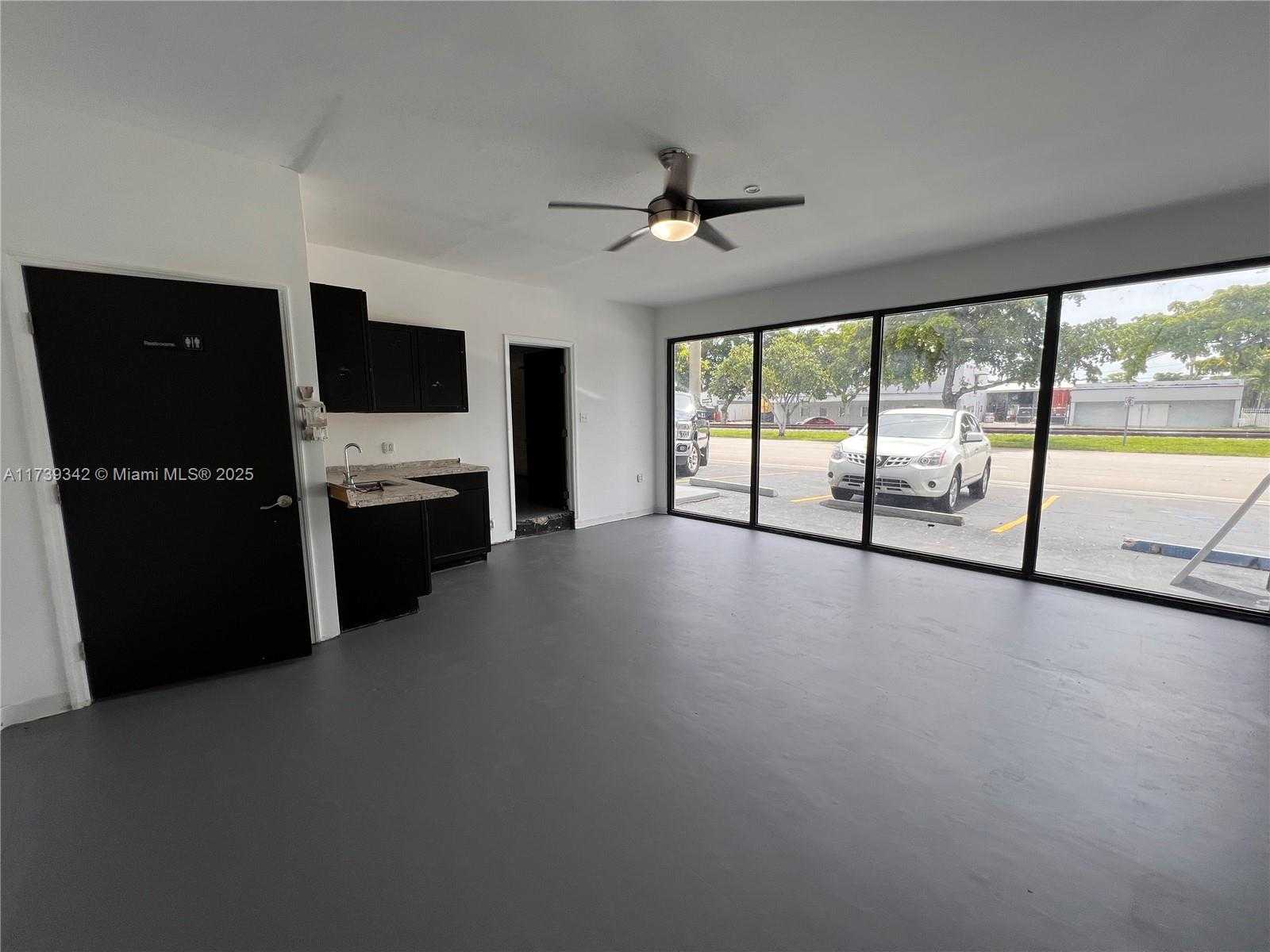 Small Image of 1100 SOUTH DIXIE HWY, Hollywood Number 22