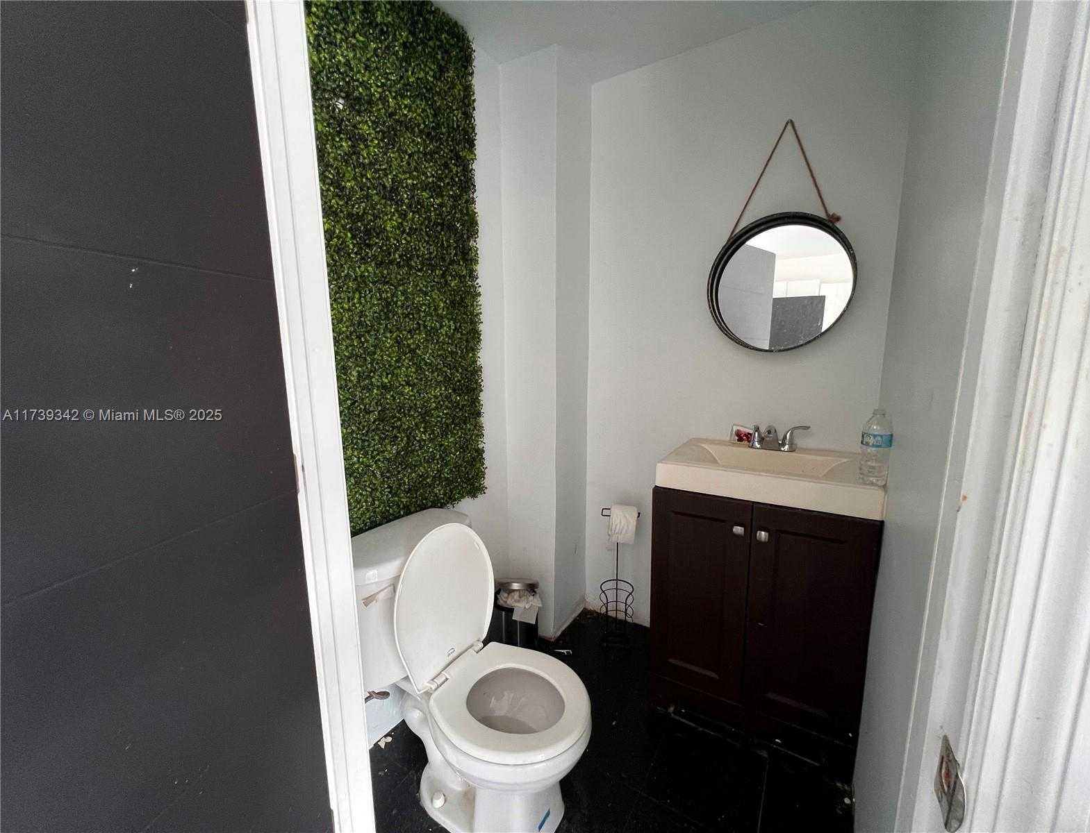 Small Image of 1100 SOUTH DIXIE HWY, Hollywood Number 5