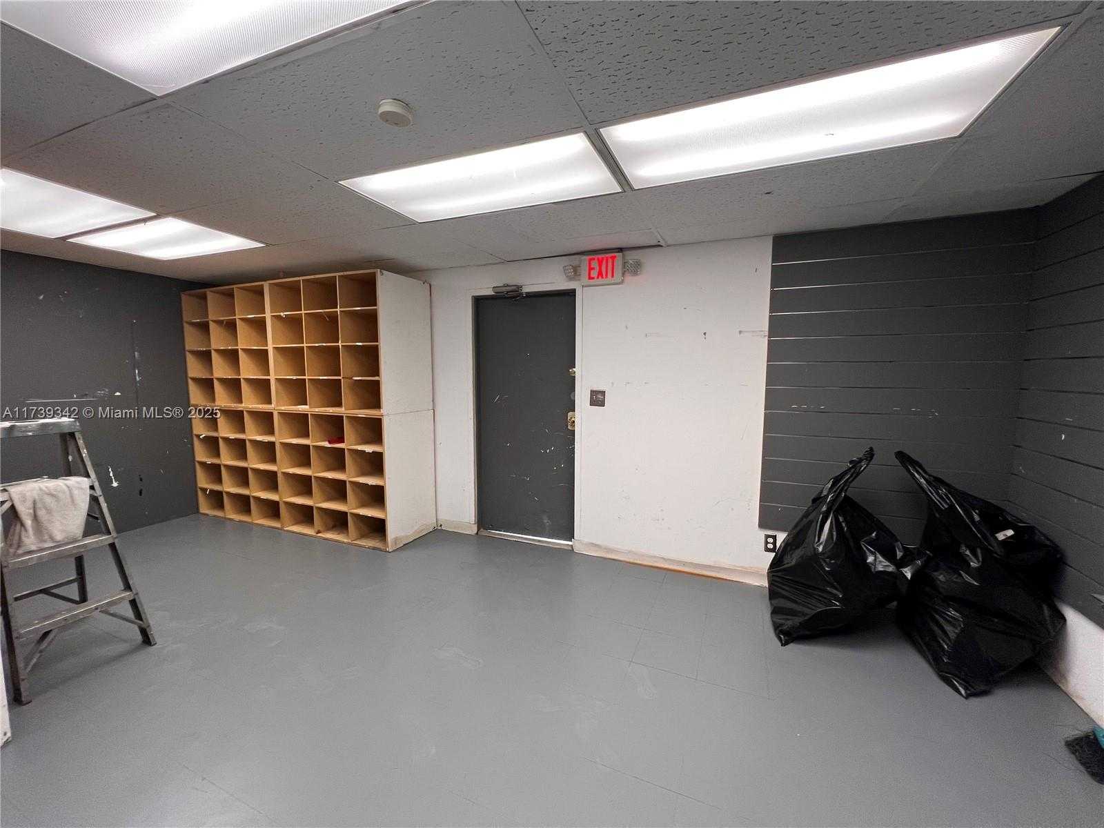 Small Image of 1100 SOUTH DIXIE HWY, Hollywood Number 9