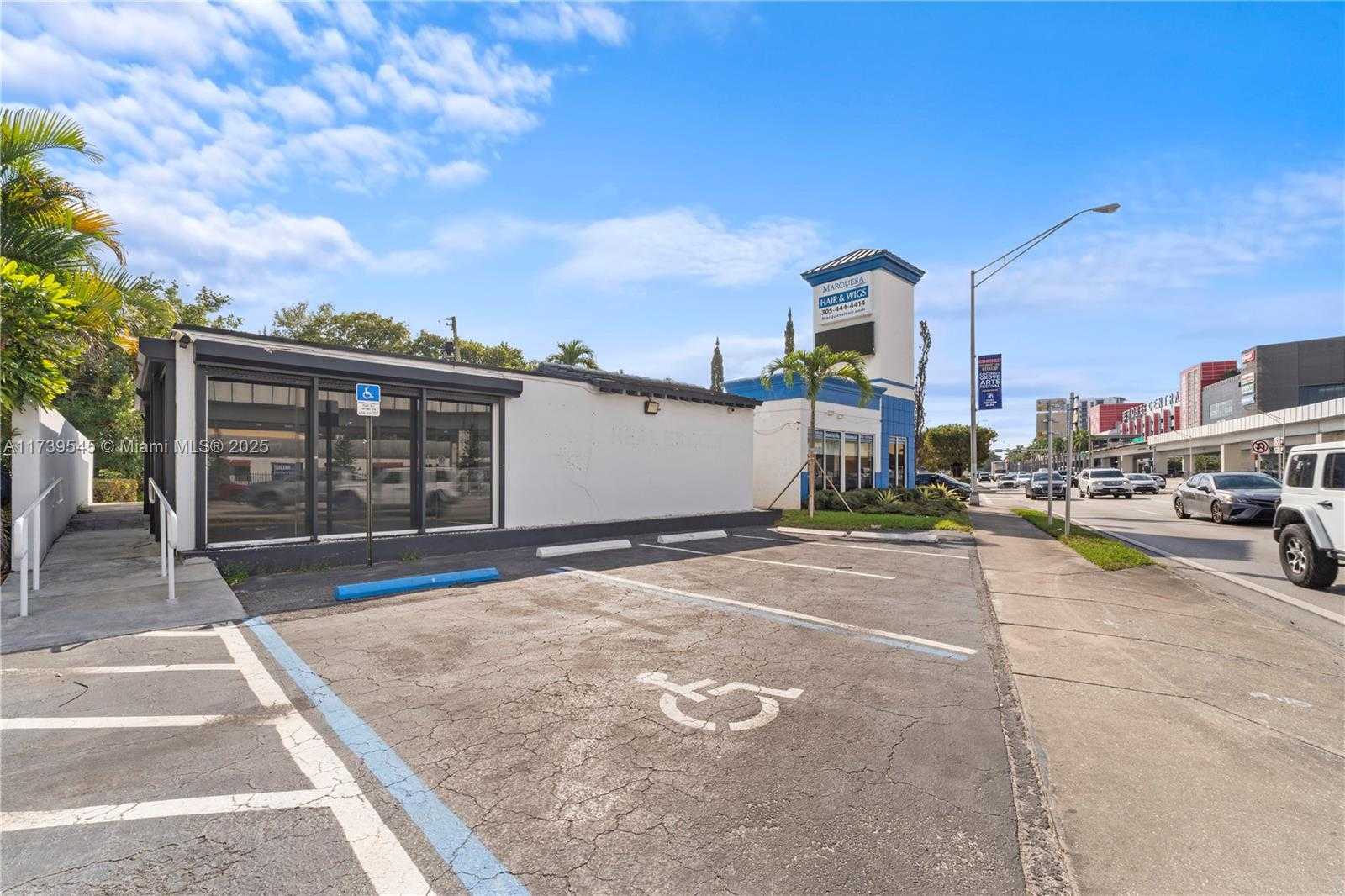 Small Image of 2550 SOUTH DIXIE HWY, Miami Number 3