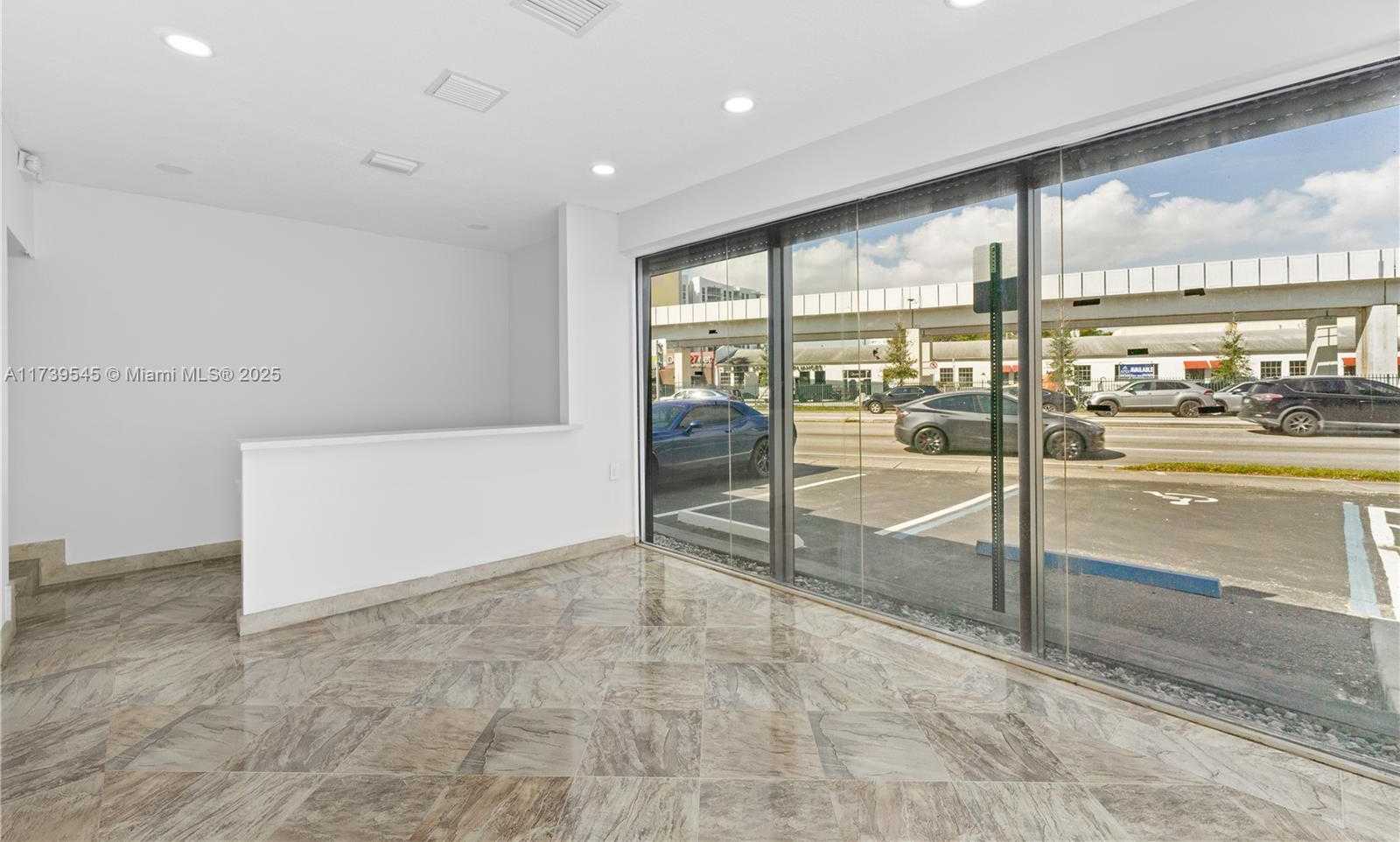 Small Image of 2550 SOUTH DIXIE HWY, Miami Number 7