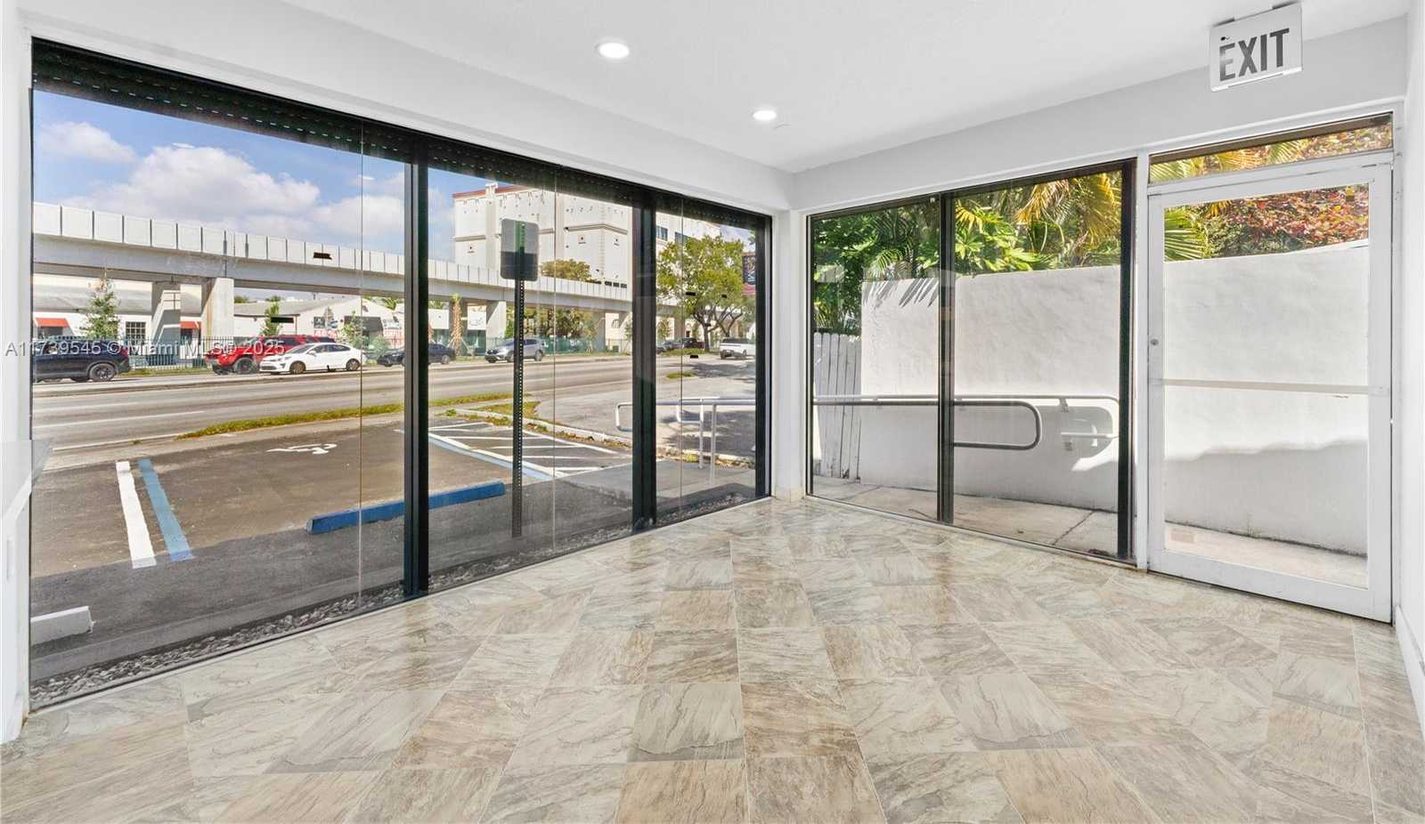 Small Image of 2550 SOUTH DIXIE HWY, Miami Number 8