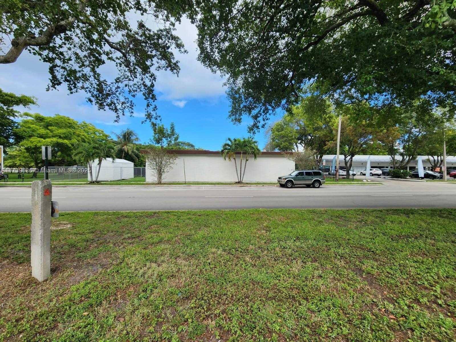 Small Image of 1601 SOUTH 21ST AVE, Hollywood Number 4