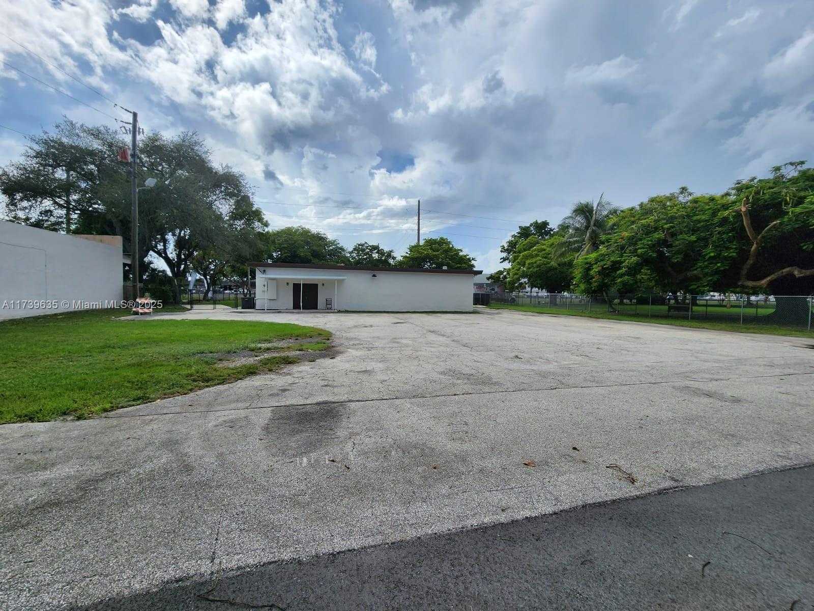 Small Image of 1601 SOUTH 21ST AVE, Hollywood Number 6