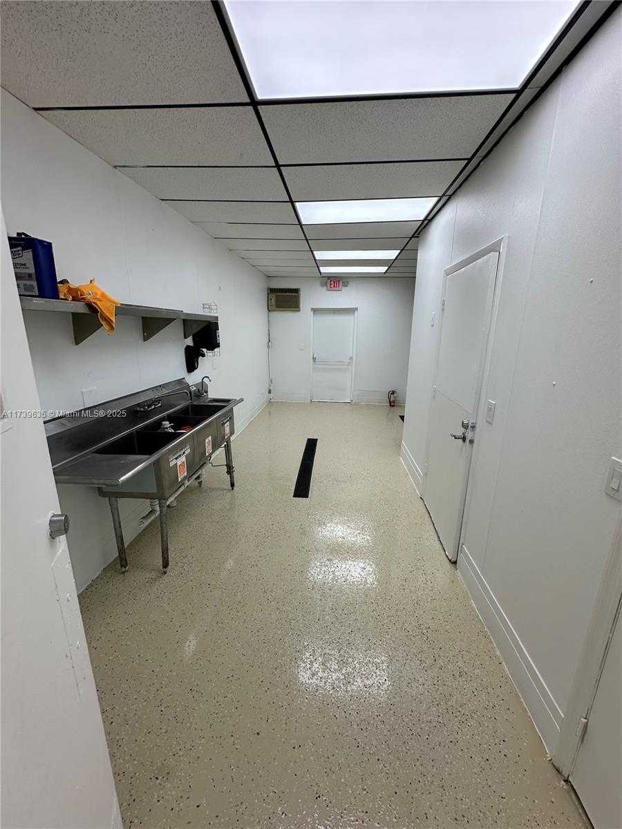 Small Image of 1601 SOUTH 21ST AVE, Hollywood Number 8