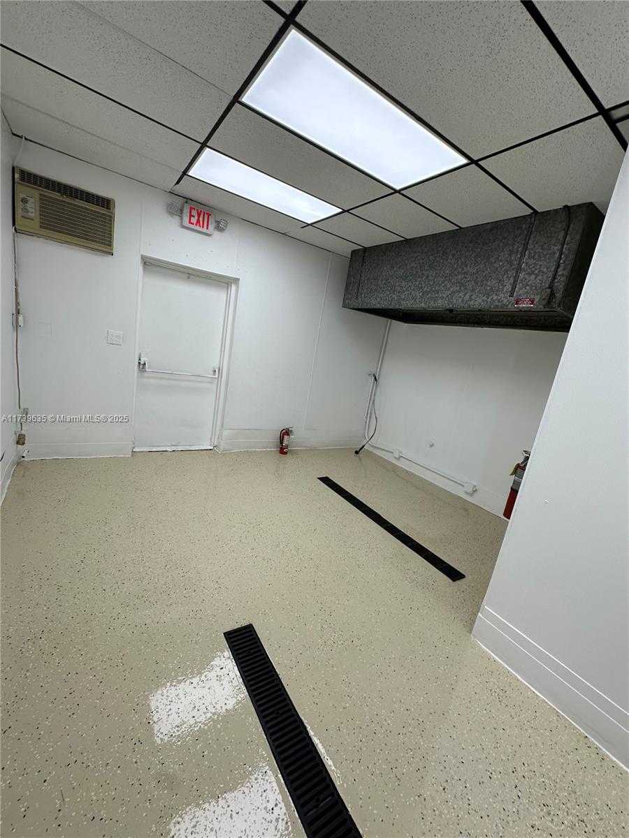 Small Image of 1601 SOUTH 21ST AVE, Hollywood Number 9