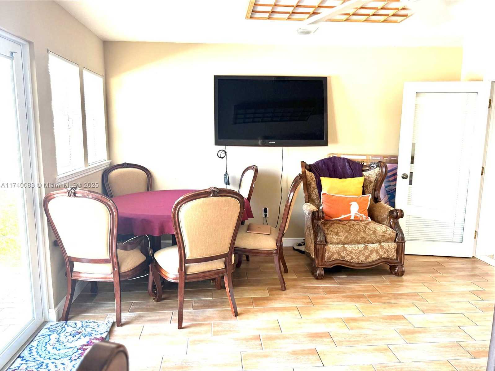 Small Image of ARALIA CT, West Palm Beach Number 3