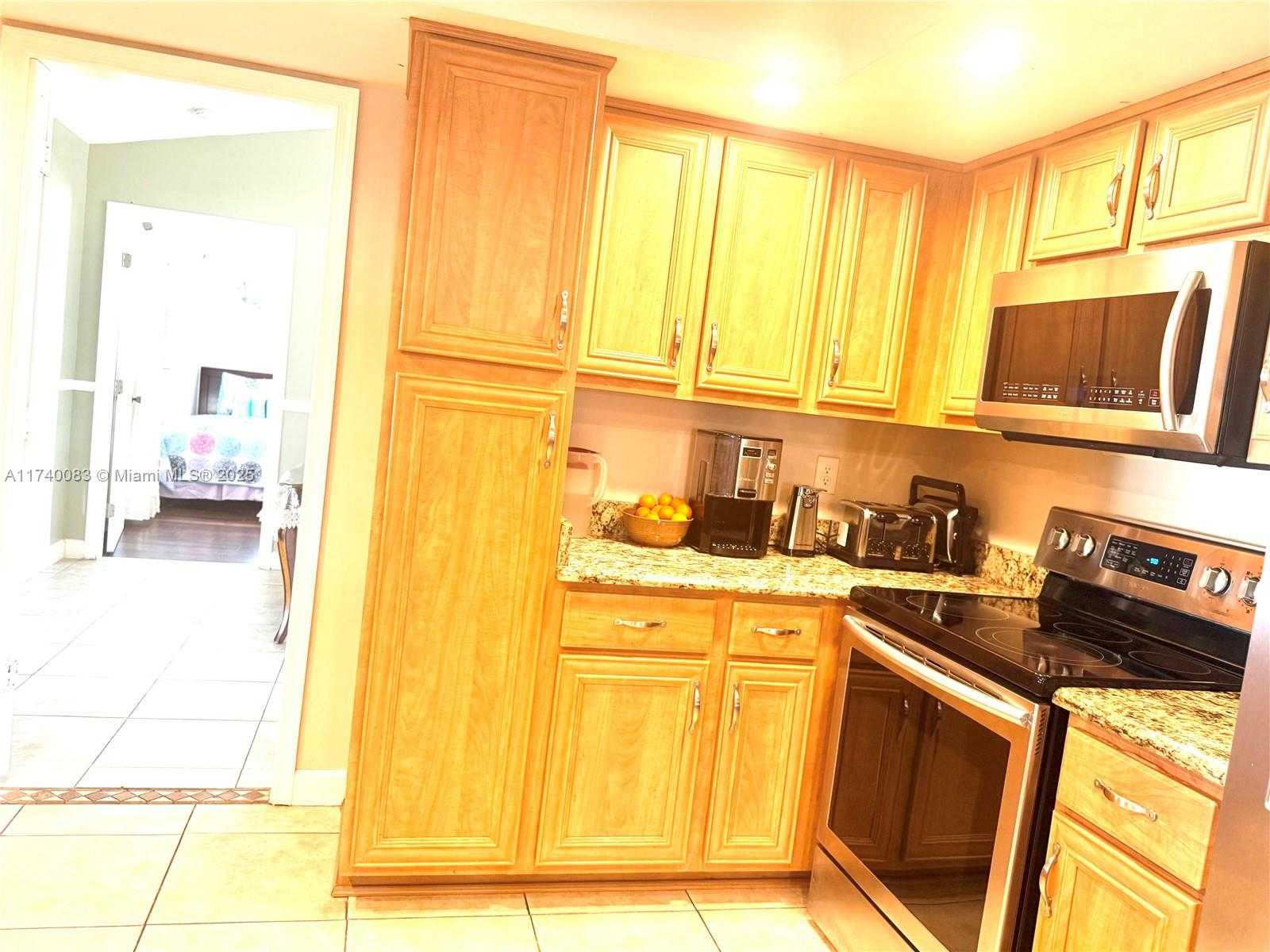 Small Image of ARALIA CT, West Palm Beach Number 9