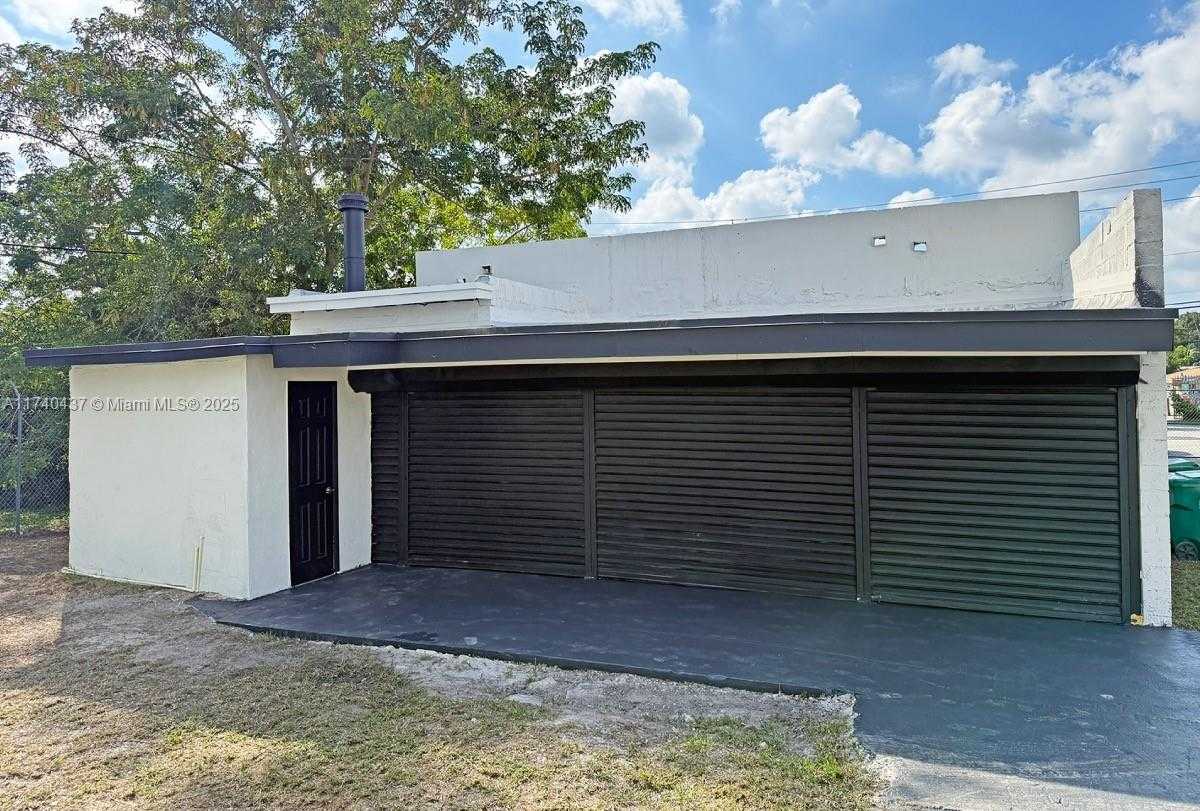 Small Image of 7929 NORTH WEST MIAMI CT, Miami Number 13