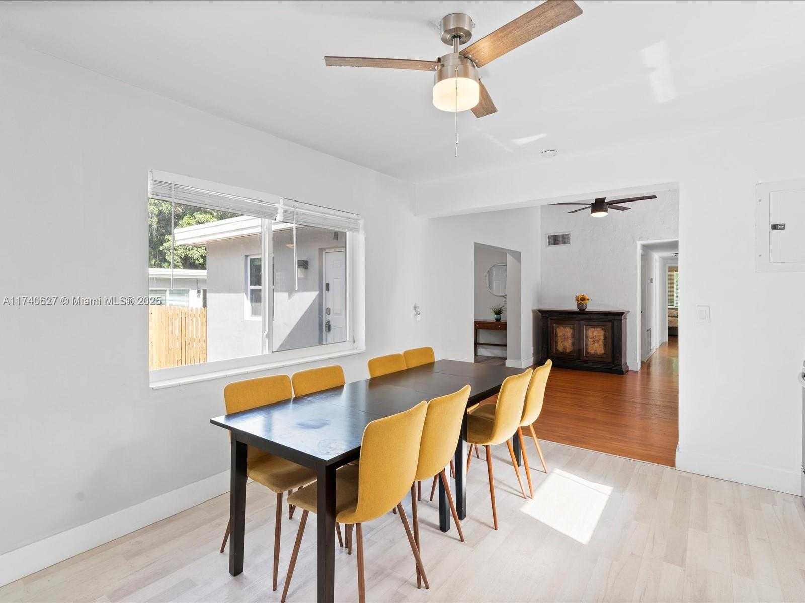 Small Image of 3981 SOUTH WEST 58TH ST, Dania Beach Number 12