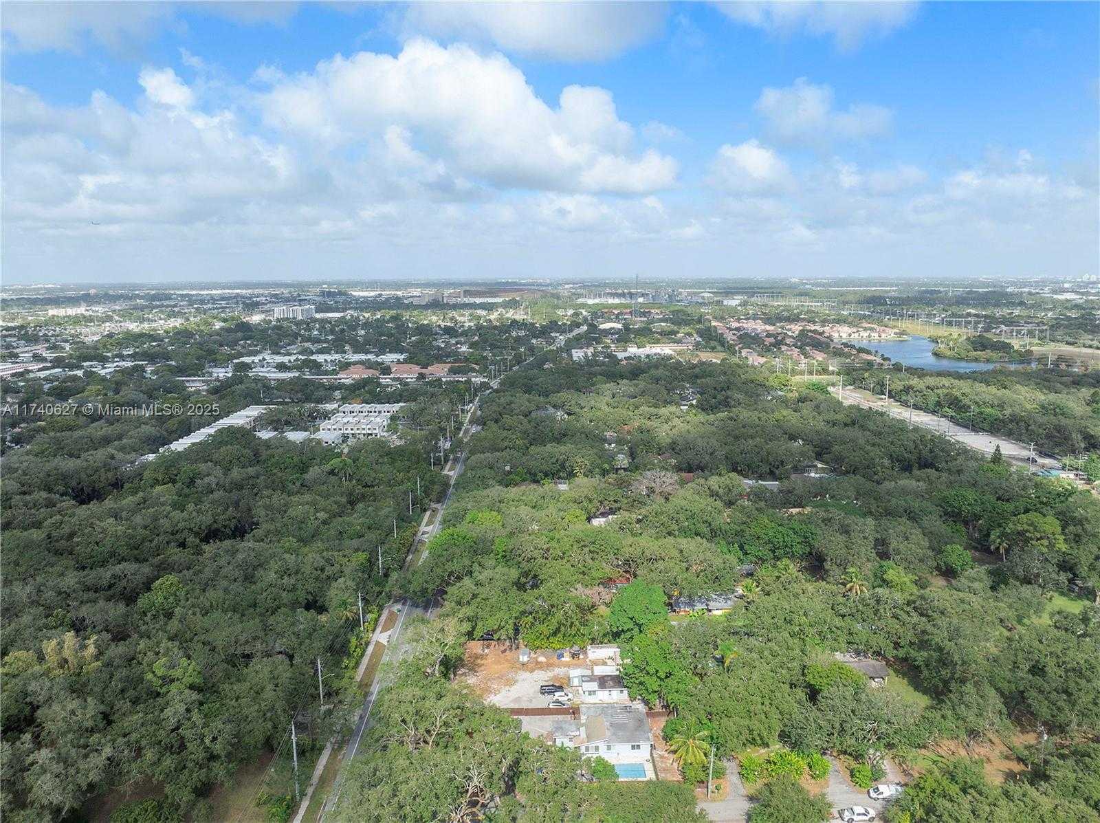 Small Image of 3981 SOUTH WEST 58TH ST, Dania Beach Number 31