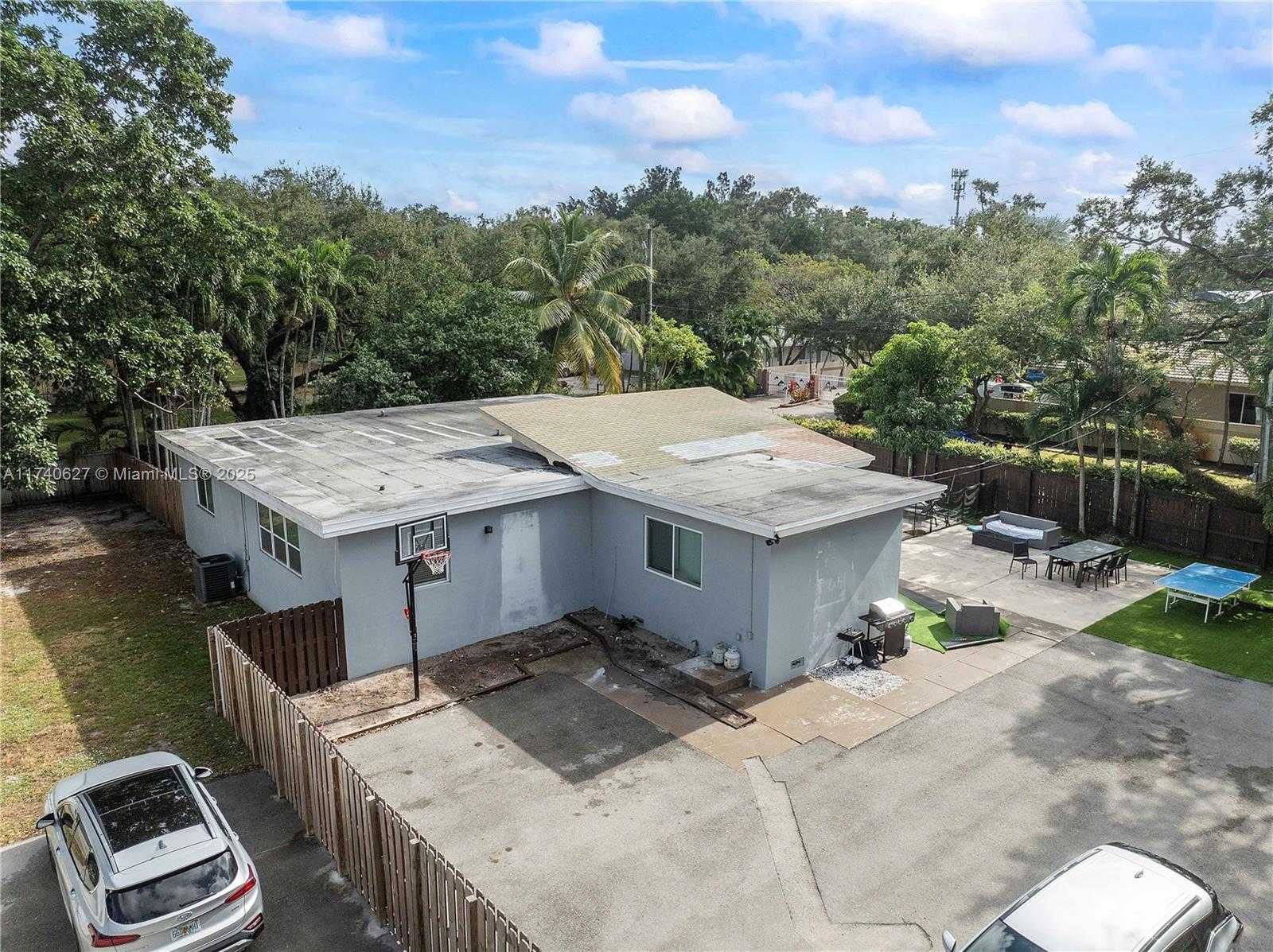 Small Image of 3981 SOUTH WEST 58TH ST, Dania Beach Number 34